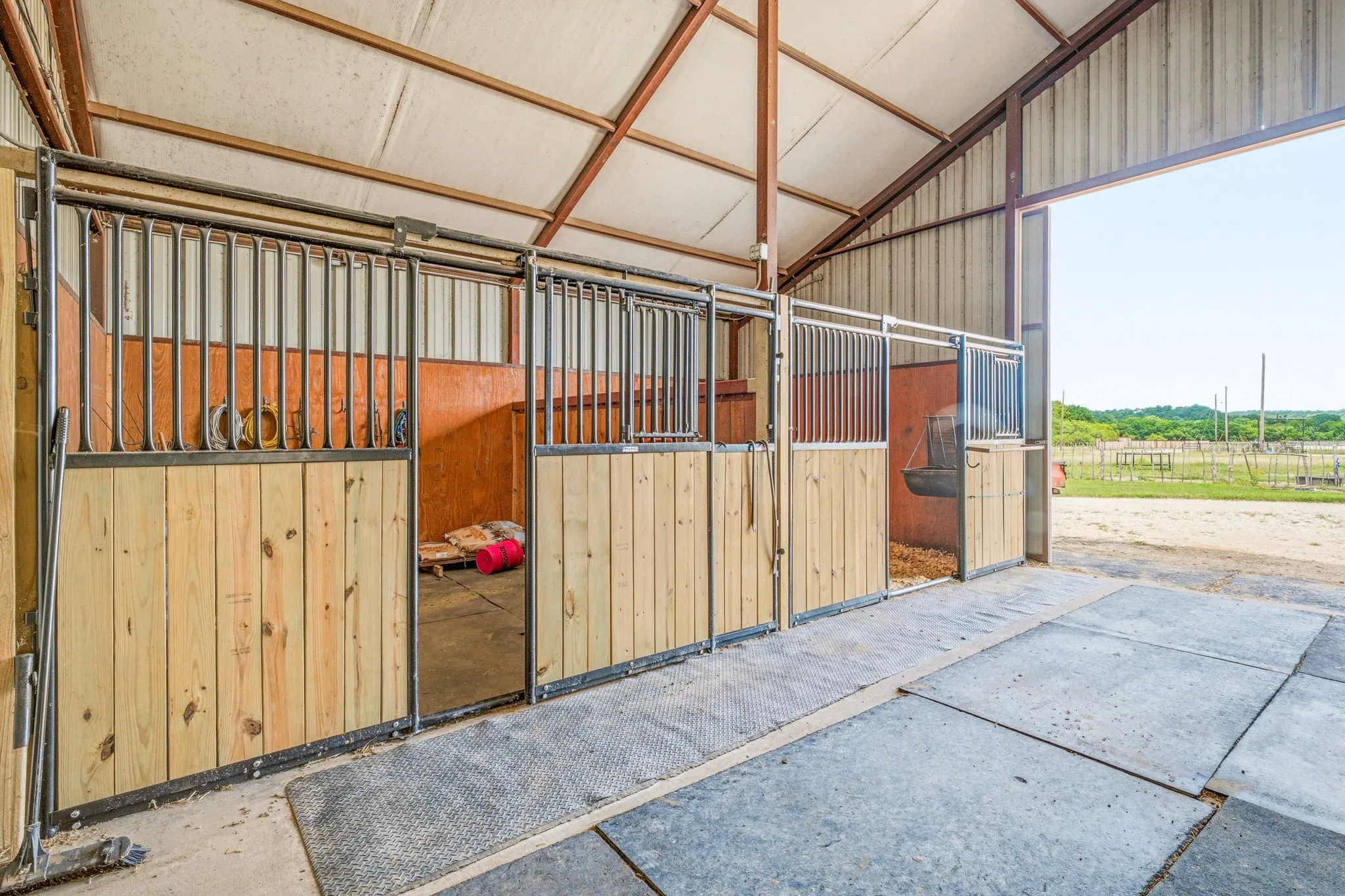 Single Family Residence For Sale in Erath County , 2400 Horsemans Drive, Stephenville, Texas 76401, 3 Bedroom, 3 Bathroom, Garage spaces, 1,756 Sqft, built in 2008, mls#21306202, Real Estate Agent in Stephenville, Homes For Sale in Erath county, Homes For Sale in Stephenville, Realtor in Stephenville Texas, Real Estate Brokerage Independent Realty Texas, Luminita Cordes Realtor