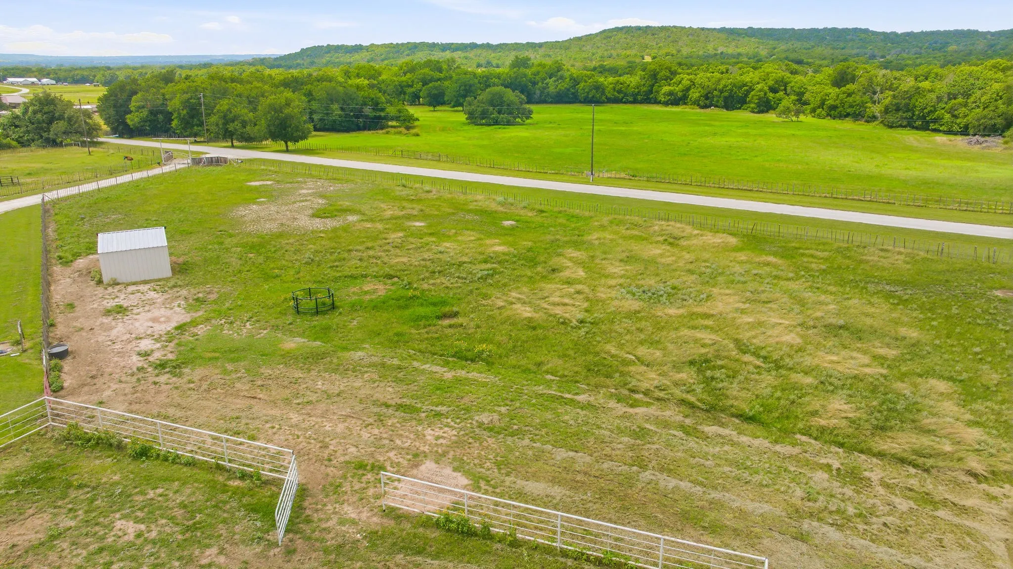 Single Family Residence For Sale in Erath County , 2400 Horsemans Drive, Stephenville, Texas 76401, 3 Bedroom, 3 Bathroom, Garage spaces, 1,756 Sqft, built in 2008, mls#21306202, Real Estate Agent in Stephenville, Homes For Sale in Erath county, Homes For Sale in Stephenville, Realtor in Stephenville Texas, Real Estate Brokerage Independent Realty Texas, Luminita Cordes Realtor