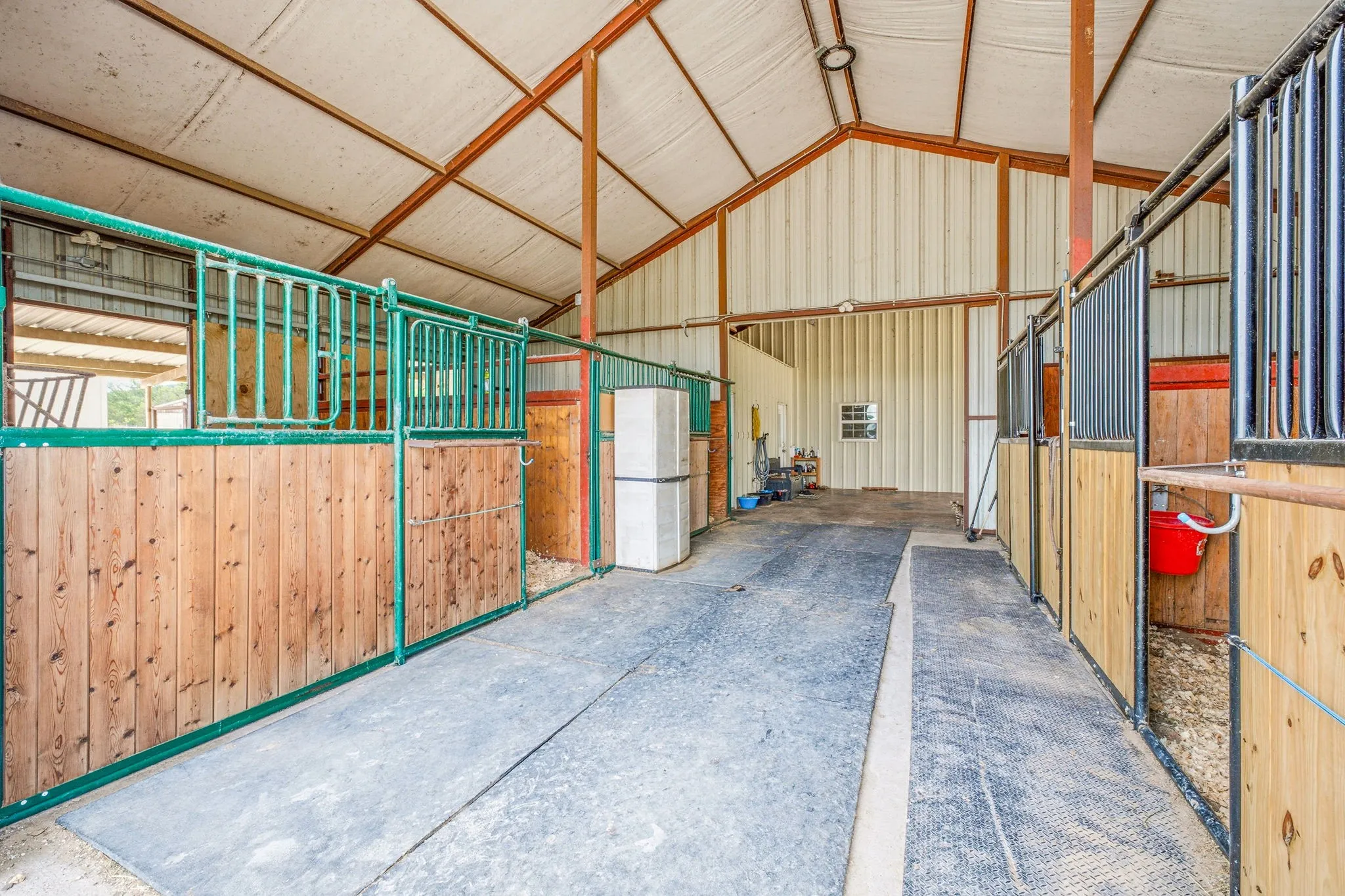 Single Family Residence For Sale in Erath County , 2400 Horsemans Drive, Stephenville, Texas 76401, 3 Bedroom, 3 Bathroom, Garage spaces, 1,756 Sqft, built in 2008, mls#21306202, Real Estate Agent in Stephenville, Homes For Sale in Erath county, Homes For Sale in Stephenville, Realtor in Stephenville Texas, Real Estate Brokerage Independent Realty Texas, Luminita Cordes Realtor