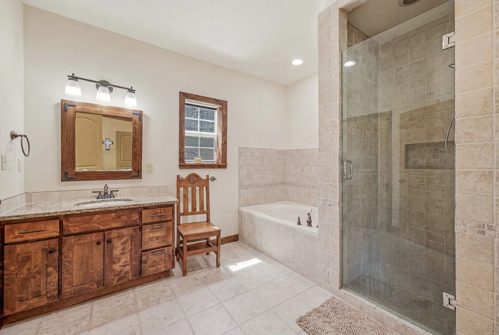 Single Family Residence For Sale in Erath County , 2400 Horsemans Drive, Stephenville, Texas 76401, 3 Bedroom, 3 Bathroom, Garage spaces, 1,756 Sqft, built in 2008, mls#21306202, Real Estate Agent in Stephenville, Homes For Sale in Erath county, Homes For Sale in Stephenville, Realtor in Stephenville Texas, Real Estate Brokerage Independent Realty Texas, Luminita Cordes Realtor