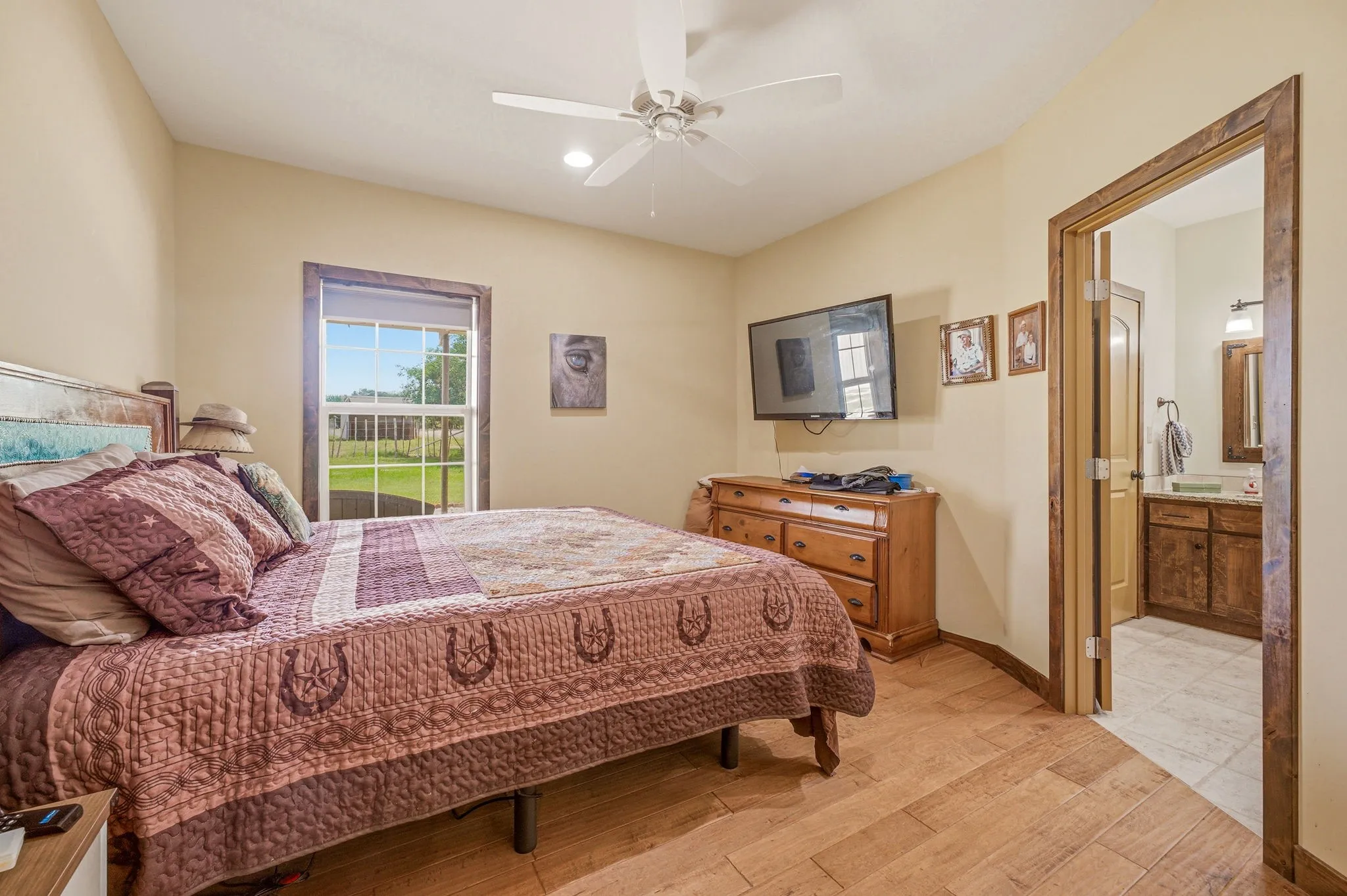 Single Family Residence For Sale in Erath County , 2400 Horsemans Drive, Stephenville, Texas 76401, 3 Bedroom, 3 Bathroom, Garage spaces, 1,756 Sqft, built in 2008, mls#21306202, Real Estate Agent in Stephenville, Homes For Sale in Erath county, Homes For Sale in Stephenville, Realtor in Stephenville Texas, Real Estate Brokerage Independent Realty Texas, Luminita Cordes Realtor