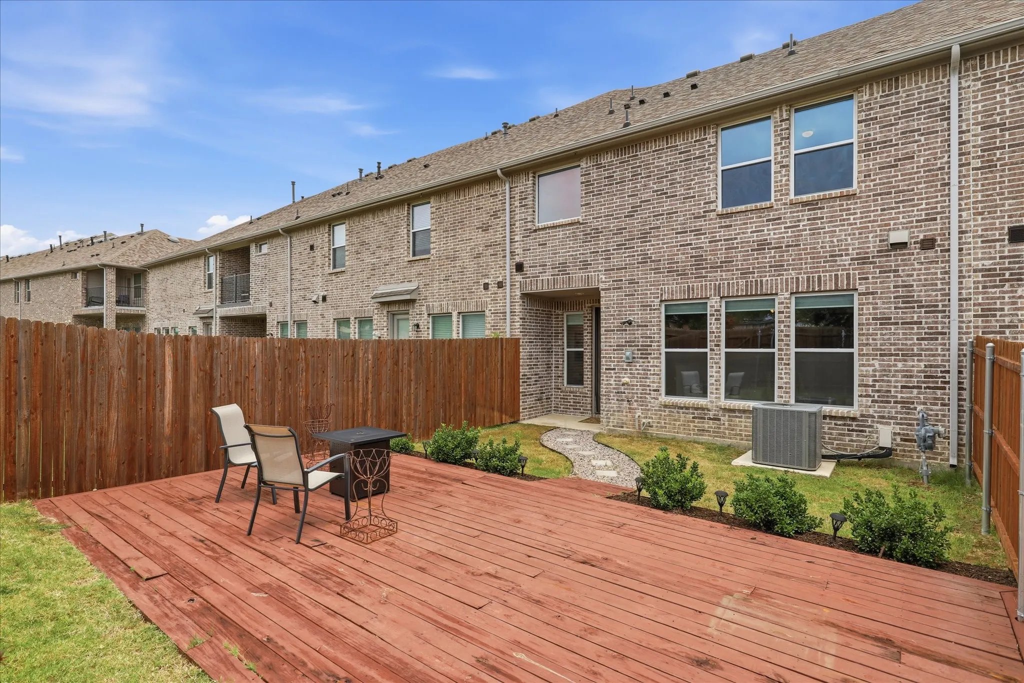 Townhouse For Sale in Denton County , 600 Hutchinson Lane, Lewisville, Texas 75077, 3 Bedroom, 3 Bathroom, 2 Garage spaces, 1,936 Sqft, built in 2022, mls#21310829, Real Estate Agent in Lewisville, Homes For Sale in Denton county, Homes For Sale in Lewisville, Realtor in Lewisville Texas, Real Estate Brokerage Independent Realty Texas, Luminita Cordes Realtor