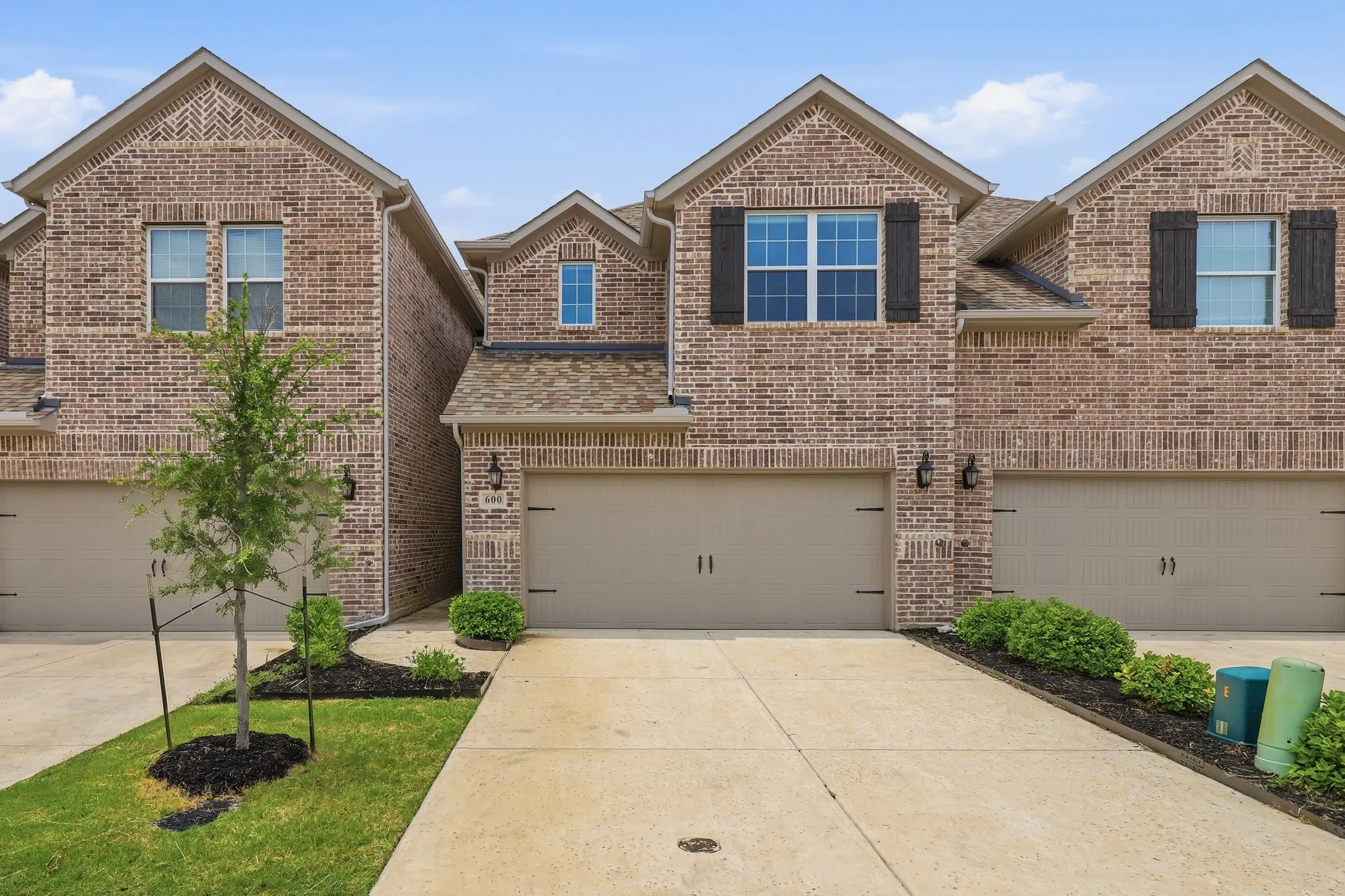 Townhouse For Sale in Denton County , 600 Hutchinson Lane, Lewisville, Texas 75077, 3 Bedroom, 3 Bathroom, 2 Garage spaces, 1,936 Sqft, built in 2022, mls#21310829, Real Estate Agent in Lewisville, Homes For Sale in Denton county, Homes For Sale in Lewisville, Realtor in Lewisville Texas, Real Estate Brokerage Independent Realty Texas, Luminita Cordes Realtor