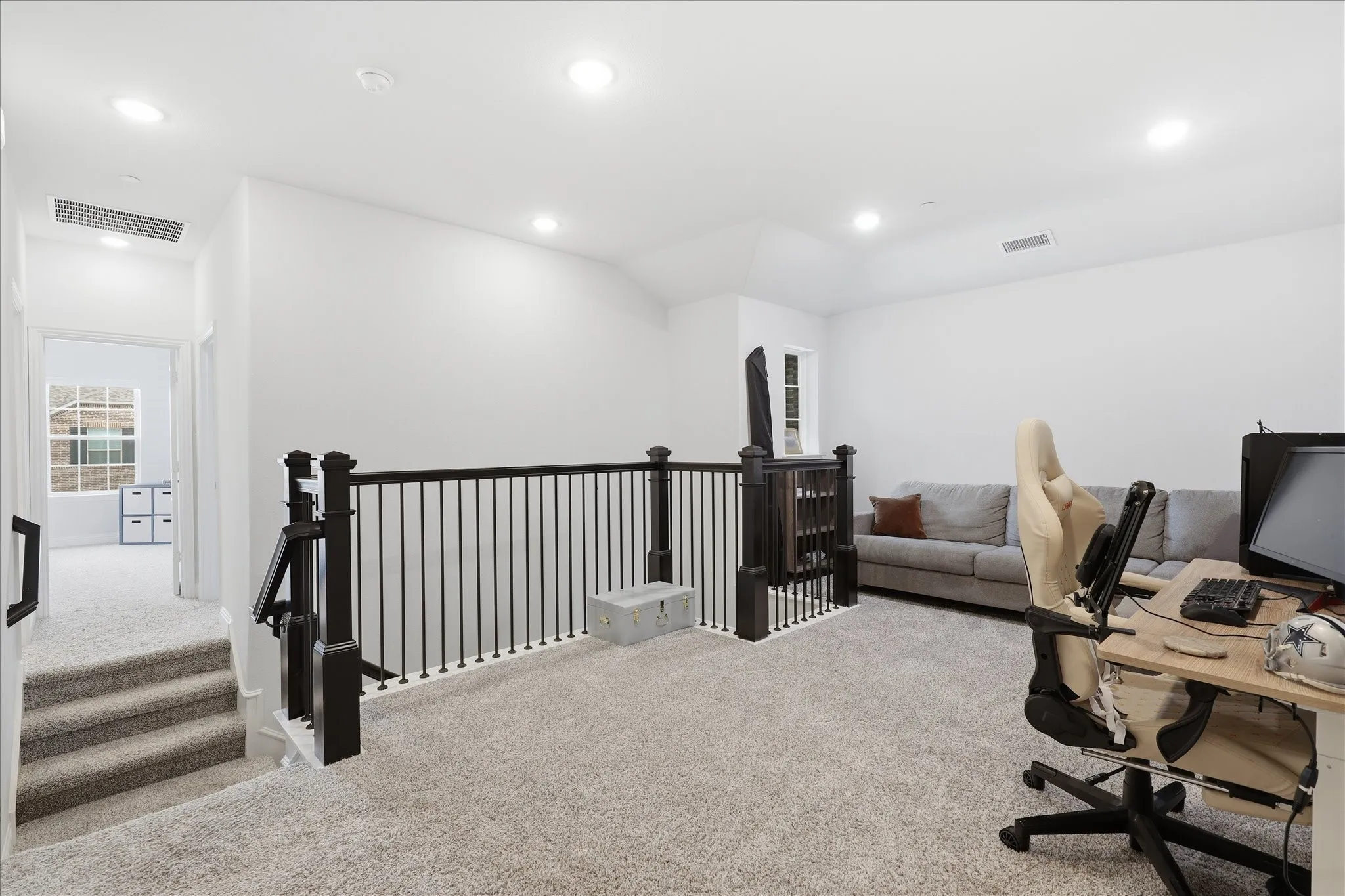 Townhouse For Sale in Denton County , 600 Hutchinson Lane, Lewisville, Texas 75077, 3 Bedroom, 3 Bathroom, 2 Garage spaces, 1,936 Sqft, built in 2022, mls#21310829, Real Estate Agent in Lewisville, Homes For Sale in Denton county, Homes For Sale in Lewisville, Realtor in Lewisville Texas, Real Estate Brokerage Independent Realty Texas, Luminita Cordes Realtor