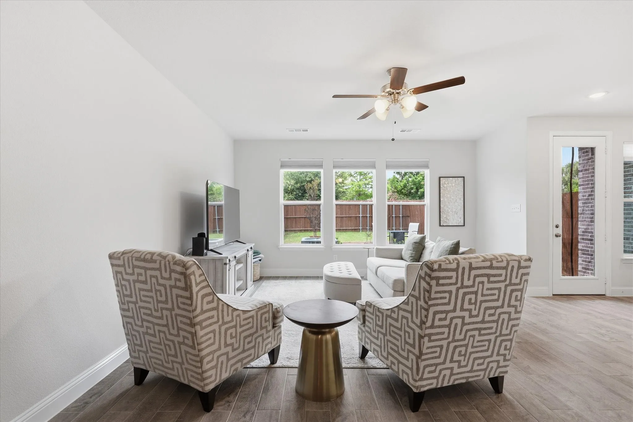 Townhouse For Sale in Denton County , 600 Hutchinson Lane, Lewisville, Texas 75077, 3 Bedroom, 3 Bathroom, 2 Garage spaces, 1,936 Sqft, built in 2022, mls#21310829, Real Estate Agent in Lewisville, Homes For Sale in Denton county, Homes For Sale in Lewisville, Realtor in Lewisville Texas, Real Estate Brokerage Independent Realty Texas, Luminita Cordes Realtor