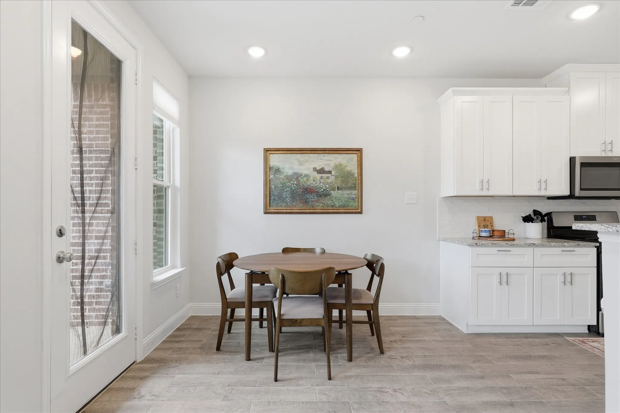 Townhouse For Sale in Denton County , 600 Hutchinson Lane, Lewisville, Texas 75077, 3 Bedroom, 3 Bathroom, 2 Garage spaces, 1,936 Sqft, built in 2022, mls#21310829, Real Estate Agent in Lewisville, Homes For Sale in Denton county, Homes For Sale in Lewisville, Realtor in Lewisville Texas, Real Estate Brokerage Independent Realty Texas, Luminita Cordes Realtor