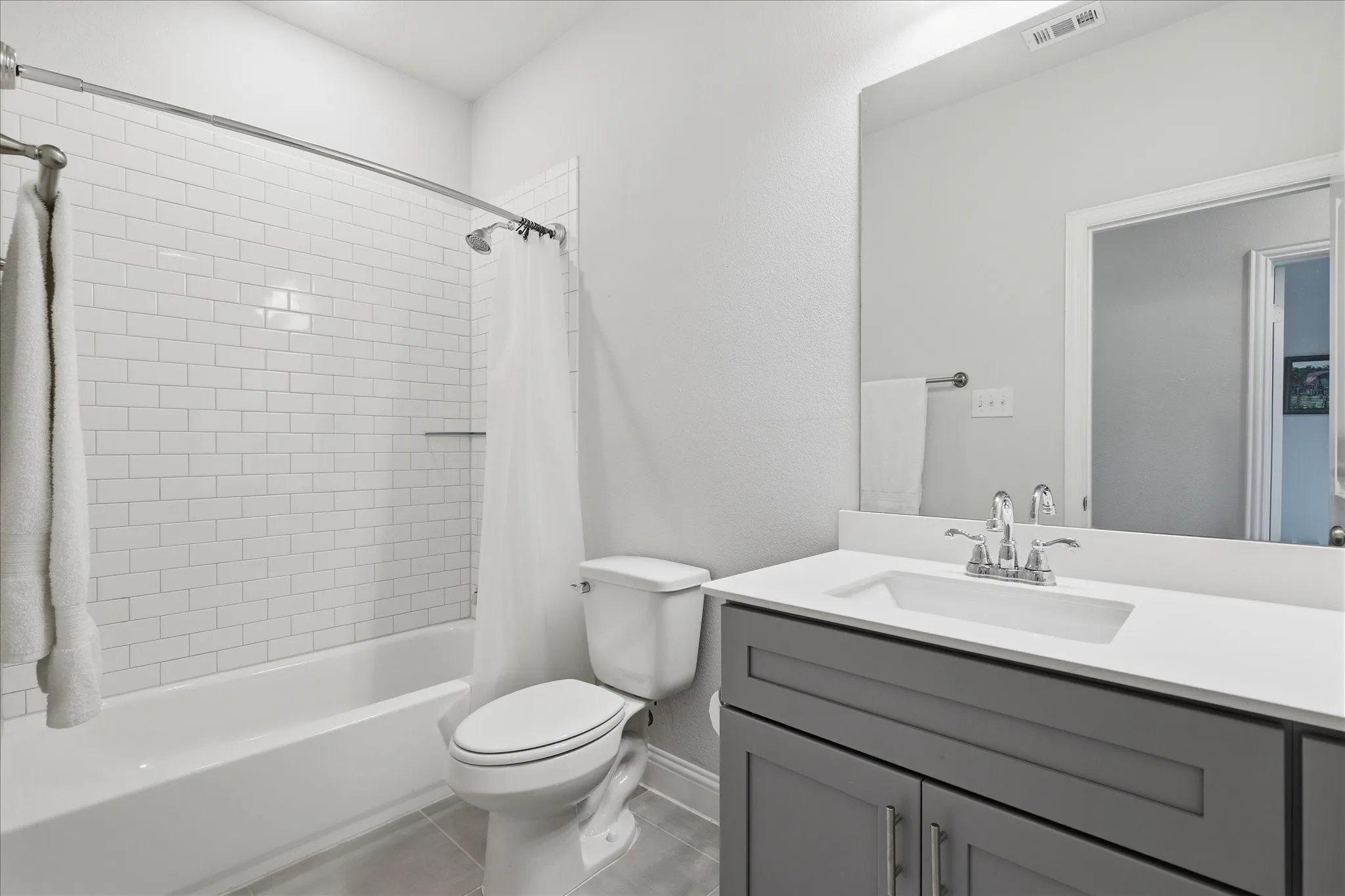 Townhouse For Sale in Denton County , 600 Hutchinson Lane, Lewisville, Texas 75077, 3 Bedroom, 3 Bathroom, 2 Garage spaces, 1,936 Sqft, built in 2022, mls#21310829, Real Estate Agent in Lewisville, Homes For Sale in Denton county, Homes For Sale in Lewisville, Realtor in Lewisville Texas, Real Estate Brokerage Independent Realty Texas, Luminita Cordes Realtor