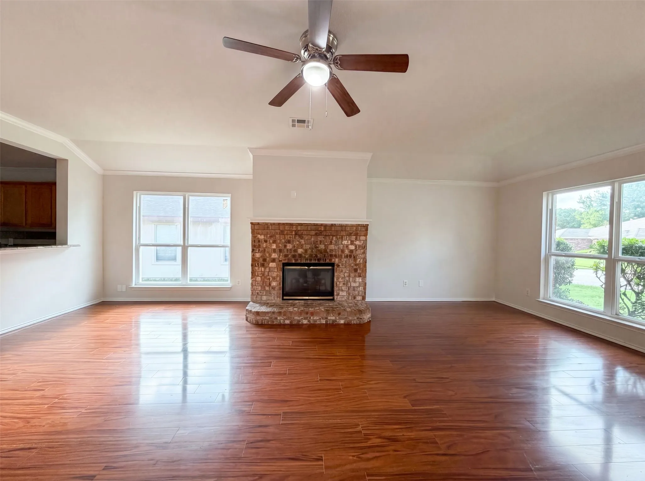 Single Family Residence For Sale in Collin County , 2324 Glenhaven Drive, Mc Kinney, Texas 75071, 3 Bedroom, 2 Bathroom, 2 Garage spaces, 1,728 Sqft, built in 2002, mls#21312666, Real Estate Agent in Mc Kinney, Homes For Sale in Collin county, Homes For Sale in Mc Kinney, Realtor in Mc Kinney Texas, Real Estate Brokerage Independent Realty Texas, Luminita Cordes Realtor