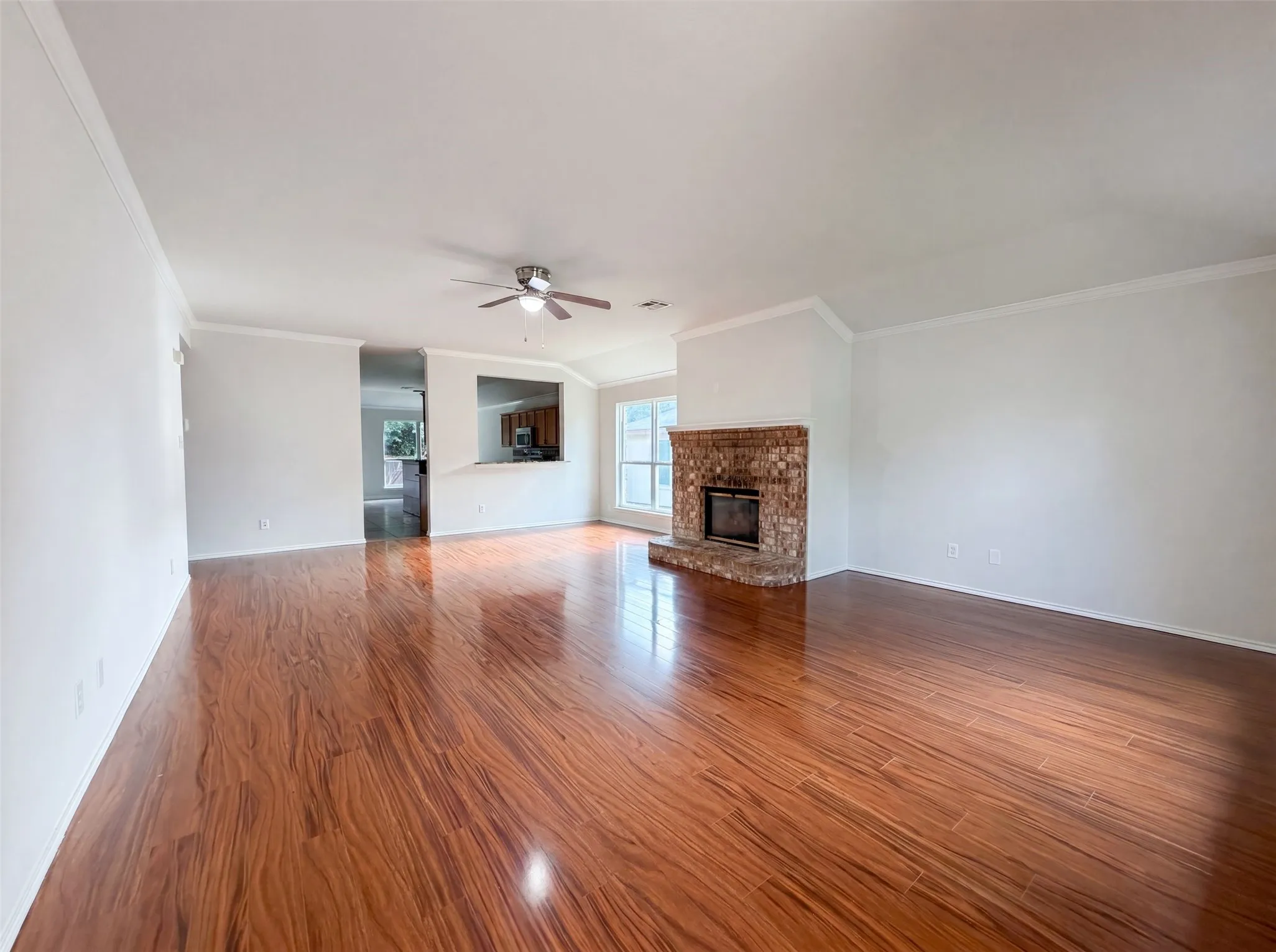 Single Family Residence For Sale in Collin County , 2324 Glenhaven Drive, Mc Kinney, Texas 75071, 3 Bedroom, 2 Bathroom, 2 Garage spaces, 1,728 Sqft, built in 2002, mls#21312666, Real Estate Agent in Mc Kinney, Homes For Sale in Collin county, Homes For Sale in Mc Kinney, Realtor in Mc Kinney Texas, Real Estate Brokerage Independent Realty Texas, Luminita Cordes Realtor