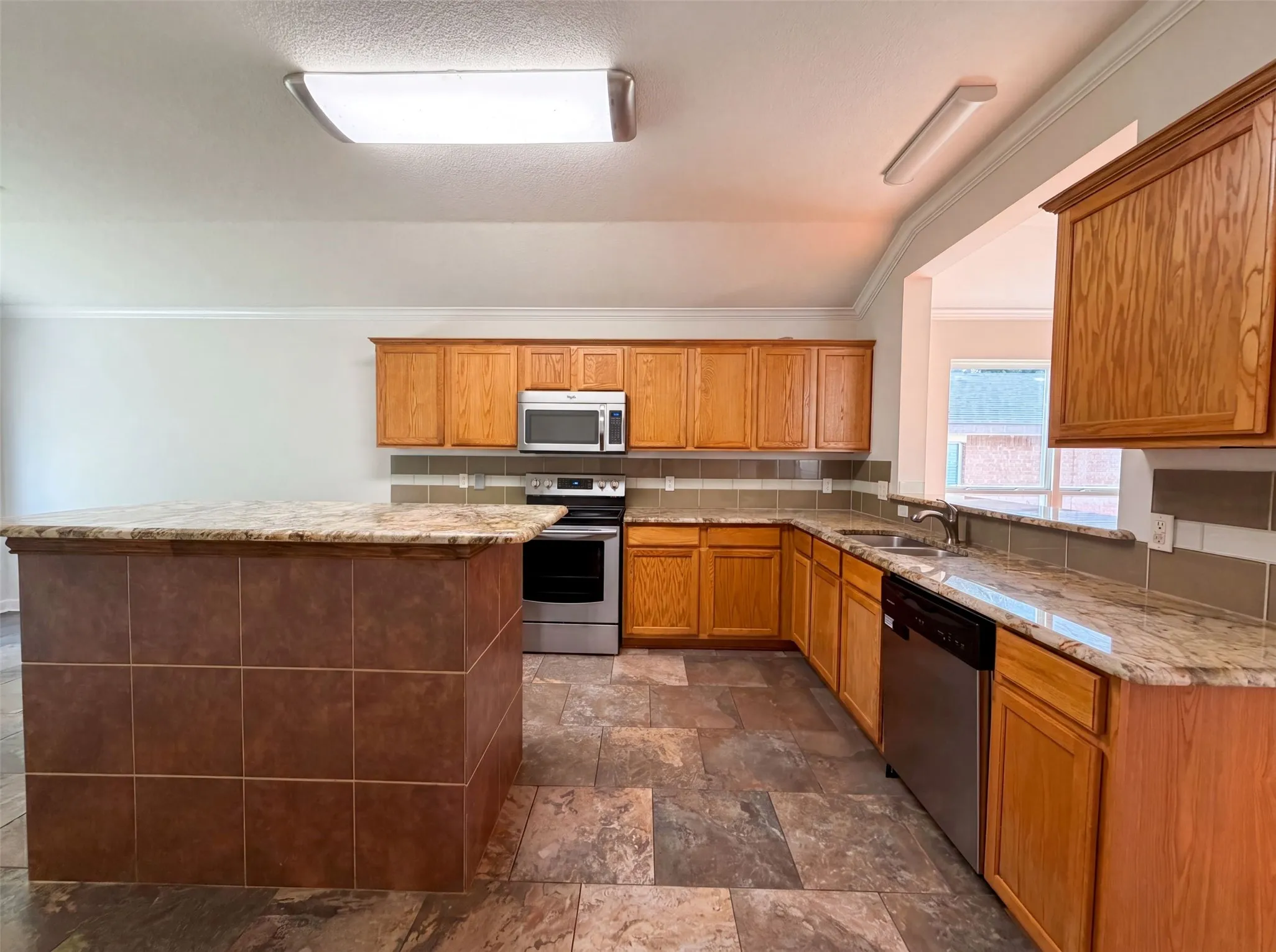 Single Family Residence For Sale in Collin County , 2324 Glenhaven Drive, Mc Kinney, Texas 75071, 3 Bedroom, 2 Bathroom, 2 Garage spaces, 1,728 Sqft, built in 2002, mls#21312666, Real Estate Agent in Mc Kinney, Homes For Sale in Collin county, Homes For Sale in Mc Kinney, Realtor in Mc Kinney Texas, Real Estate Brokerage Independent Realty Texas, Luminita Cordes Realtor