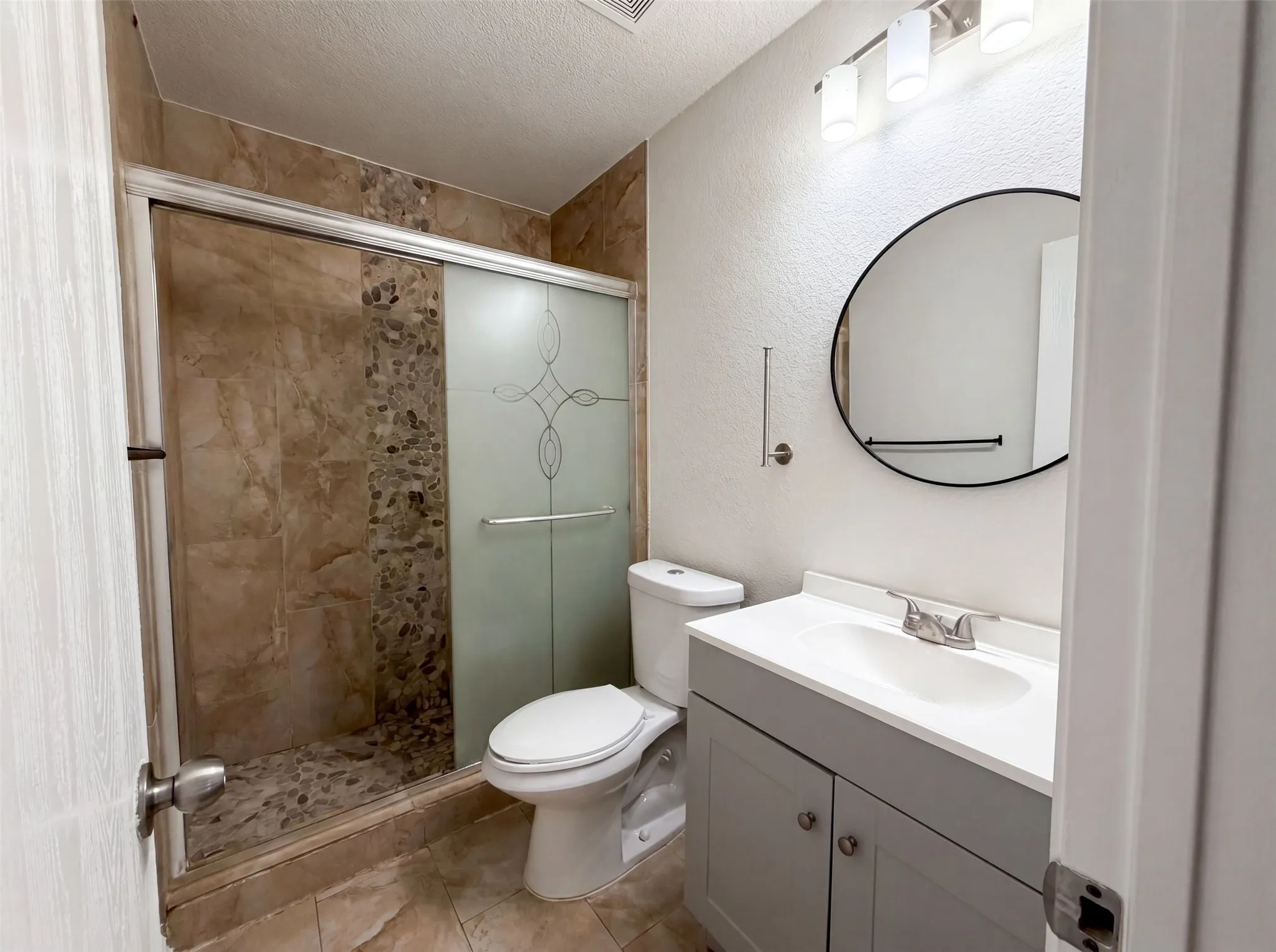 Single Family Residence For Sale in Collin County , 2324 Glenhaven Drive, Mc Kinney, Texas 75071, 3 Bedroom, 2 Bathroom, 2 Garage spaces, 1,728 Sqft, built in 2002, mls#21312666, Real Estate Agent in Mc Kinney, Homes For Sale in Collin county, Homes For Sale in Mc Kinney, Realtor in Mc Kinney Texas, Real Estate Brokerage Independent Realty Texas, Luminita Cordes Realtor