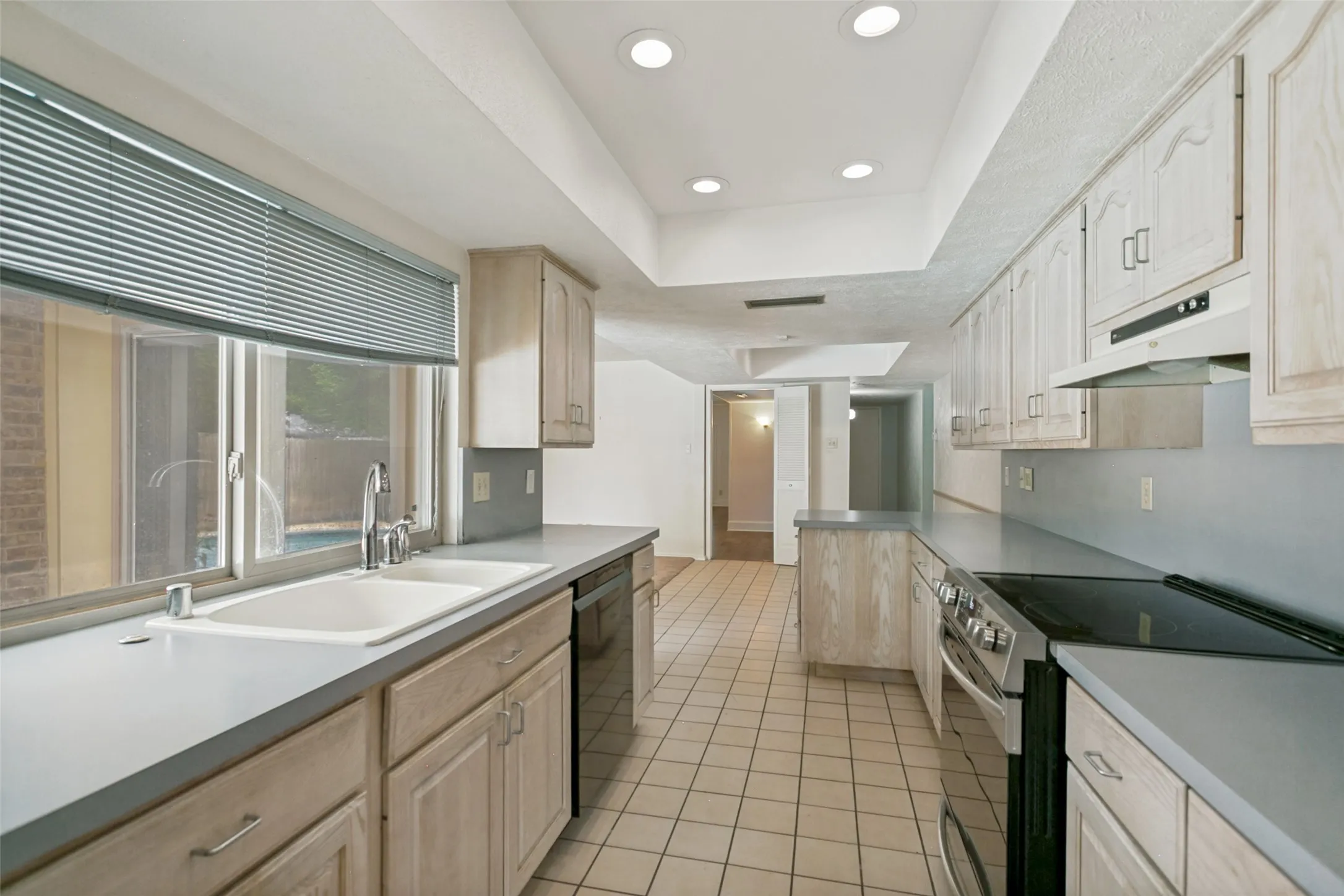 Single Family Residence For Sale in Collin County , 1401 Windy Meadow Drive, Plano, Texas 75023, 4 Bedroom, 2 Bathroom, Garage spaces, 2,550 Sqft, built in 1974, mls#21312241, Real Estate Agent in Plano, Homes For Sale in Collin county, Homes For Sale in Plano, Realtor in Plano Texas, Real Estate Brokerage Independent Realty Texas, Luminita Cordes Realtor