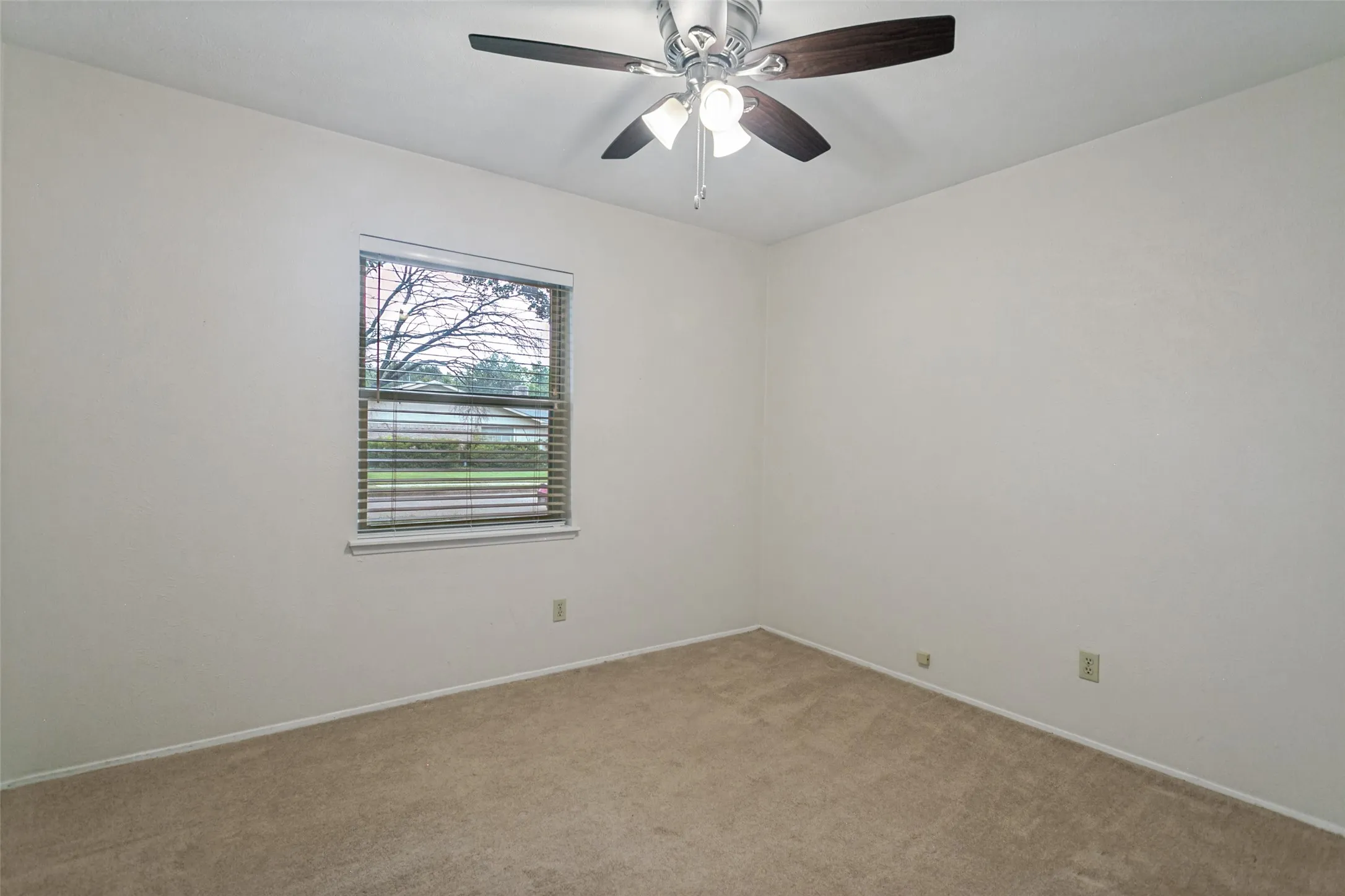 Single Family Residence For Sale in Collin County , 1401 Windy Meadow Drive, Plano, Texas 75023, 4 Bedroom, 2 Bathroom, Garage spaces, 2,550 Sqft, built in 1974, mls#21312241, Real Estate Agent in Plano, Homes For Sale in Collin county, Homes For Sale in Plano, Realtor in Plano Texas, Real Estate Brokerage Independent Realty Texas, Luminita Cordes Realtor