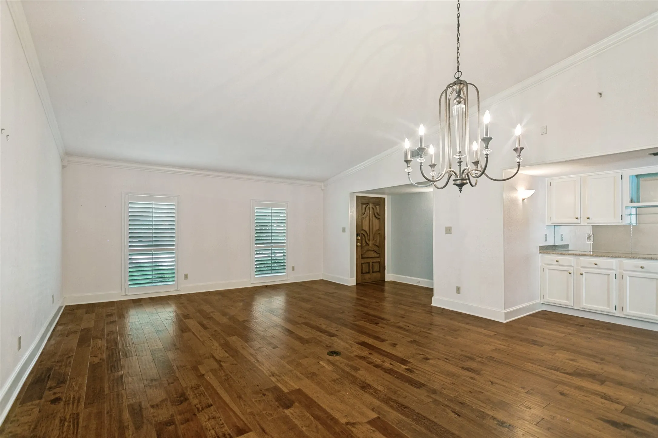 Single Family Residence For Sale in Collin County , 1401 Windy Meadow Drive, Plano, Texas 75023, 4 Bedroom, 2 Bathroom, Garage spaces, 2,550 Sqft, built in 1974, mls#21312241, Real Estate Agent in Plano, Homes For Sale in Collin county, Homes For Sale in Plano, Realtor in Plano Texas, Real Estate Brokerage Independent Realty Texas, Luminita Cordes Realtor