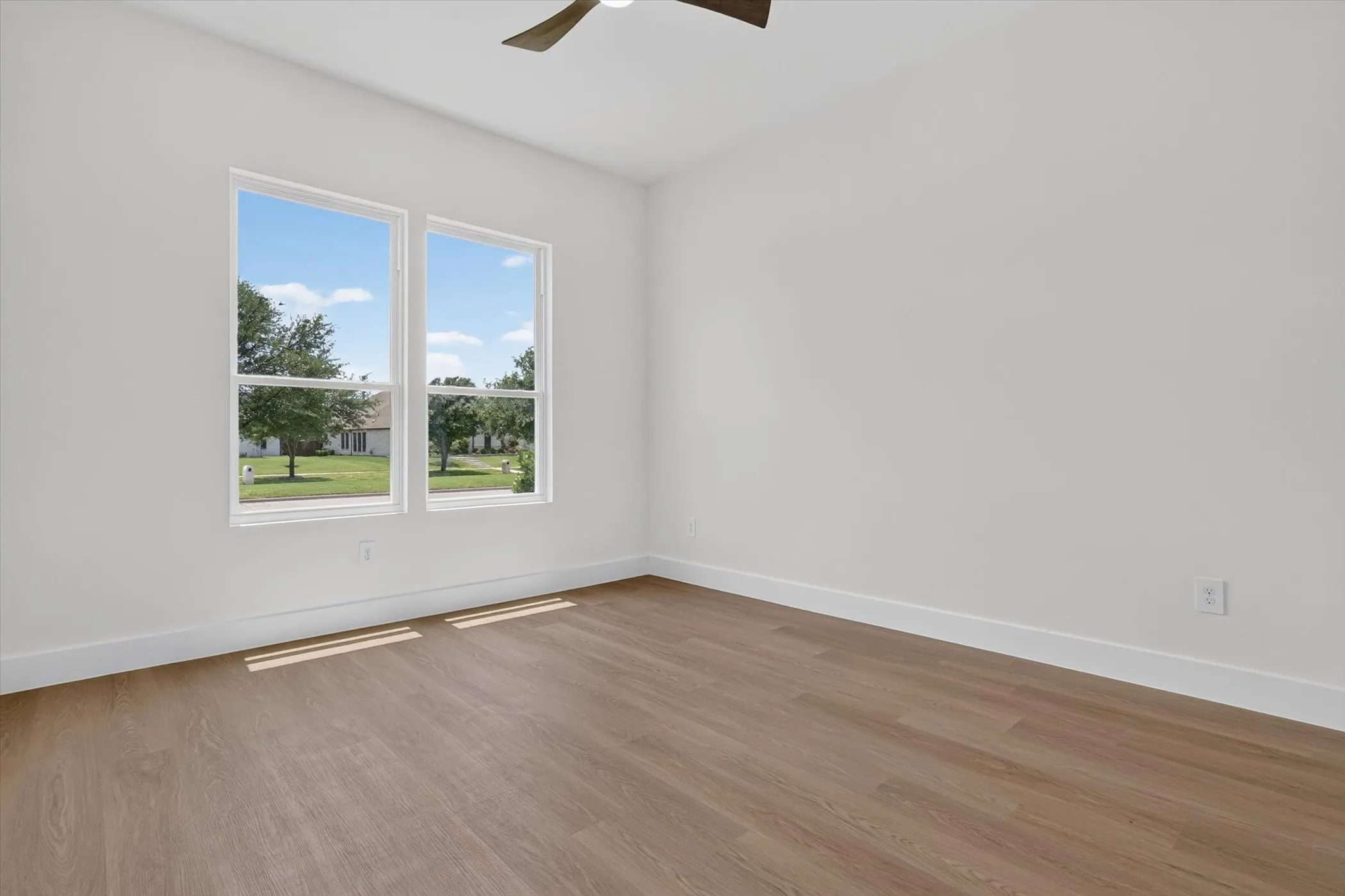 Single Family Residence For Sale in Kaufman County , 1008 Devonshire Drive N, Forney, Texas 75126, 5 Bedroom, 4 Bathroom, 2 Garage spaces, 3,272 Sqft, built in 2026, mls#21309607, Real Estate Agent in Forney, Homes For Sale in Kaufman county, Homes For Sale in Forney, Realtor in Forney Texas, Real Estate Brokerage Independent Realty Texas, Luminita Cordes Realtor