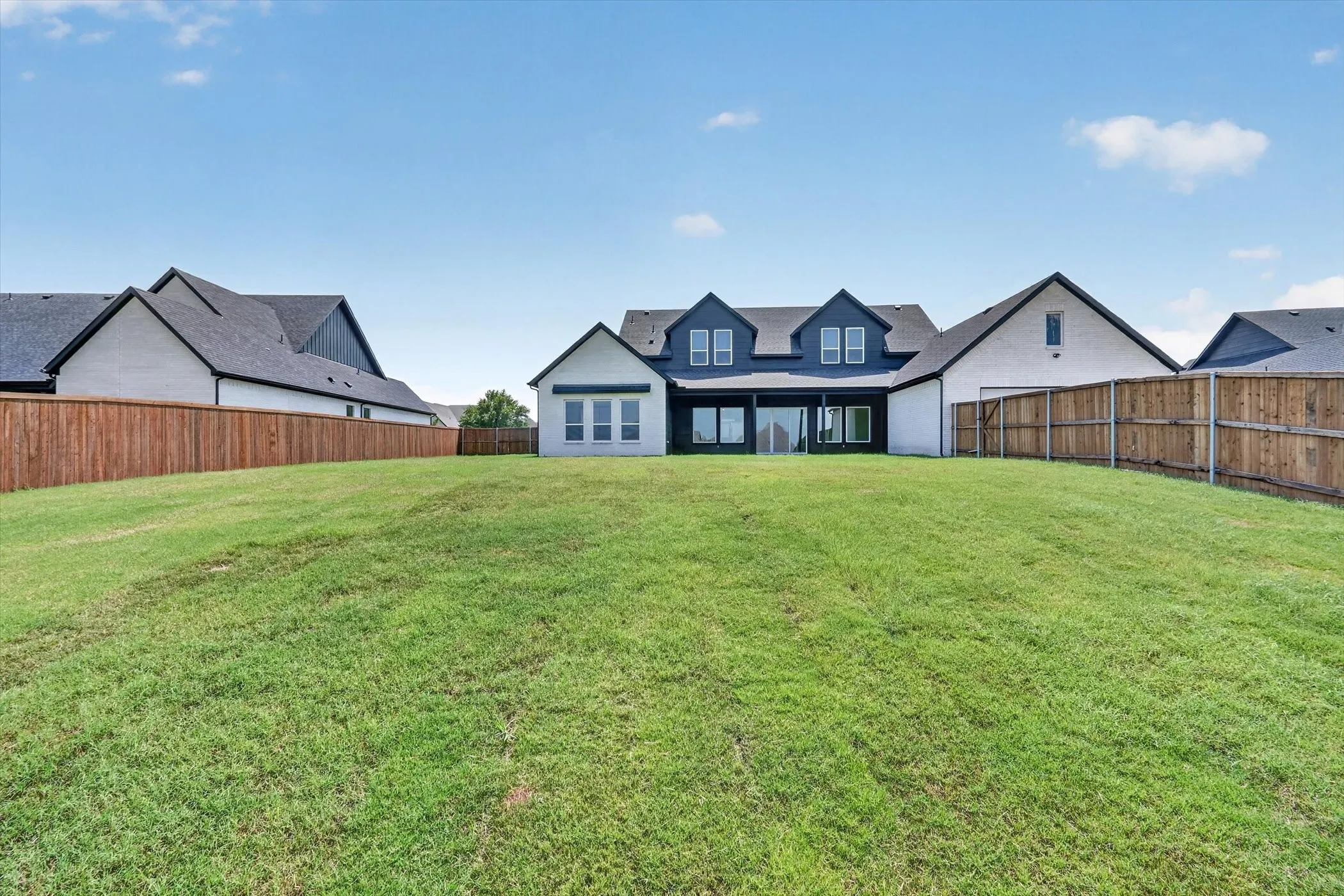 Single Family Residence For Sale in Kaufman County , 1008 Devonshire Drive N, Forney, Texas 75126, 5 Bedroom, 4 Bathroom, 2 Garage spaces, 3,272 Sqft, built in 2026, mls#21309607, Real Estate Agent in Forney, Homes For Sale in Kaufman county, Homes For Sale in Forney, Realtor in Forney Texas, Real Estate Brokerage Independent Realty Texas, Luminita Cordes Realtor