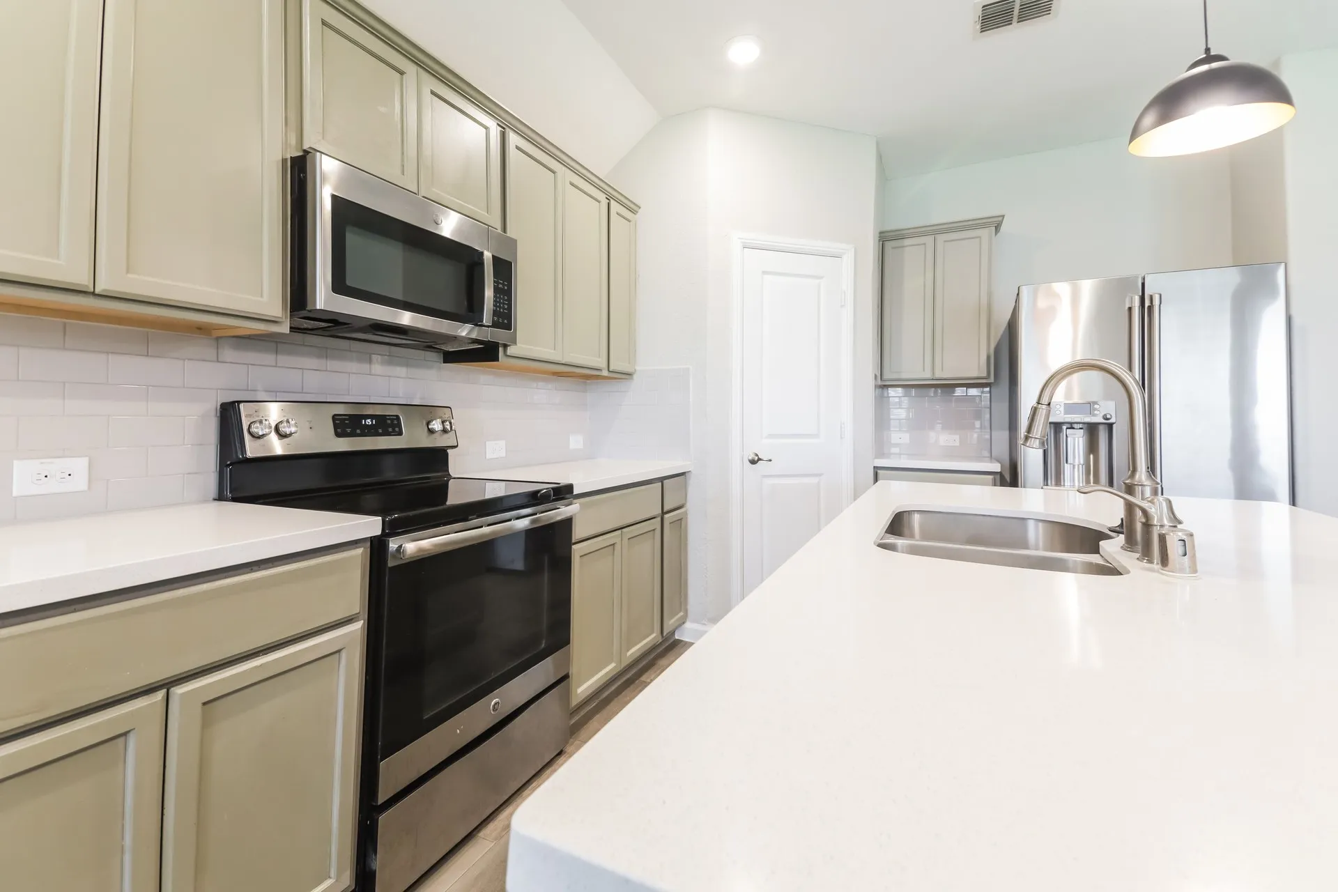 Single Family Residence For Sale in Kaufman County , 116 Caddo Lake Court, Forney, Texas 75126, 3 Bedroom, 3 Bathroom, 2 Garage spaces, 2,296 Sqft, built in 2018, mls#21311089, Real Estate Agent in Forney, Homes For Sale in Kaufman county, Homes For Sale in Forney, Realtor in Forney Texas, Real Estate Brokerage Independent Realty Texas, Luminita Cordes Realtor