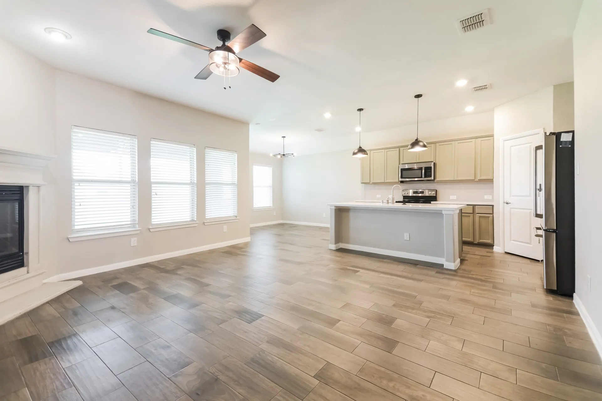Single Family Residence For Sale in Kaufman County , 116 Caddo Lake Court, Forney, Texas 75126, 3 Bedroom, 3 Bathroom, 2 Garage spaces, 2,296 Sqft, built in 2018, mls#21311089, Real Estate Agent in Forney, Homes For Sale in Kaufman county, Homes For Sale in Forney, Realtor in Forney Texas, Real Estate Brokerage Independent Realty Texas, Luminita Cordes Realtor