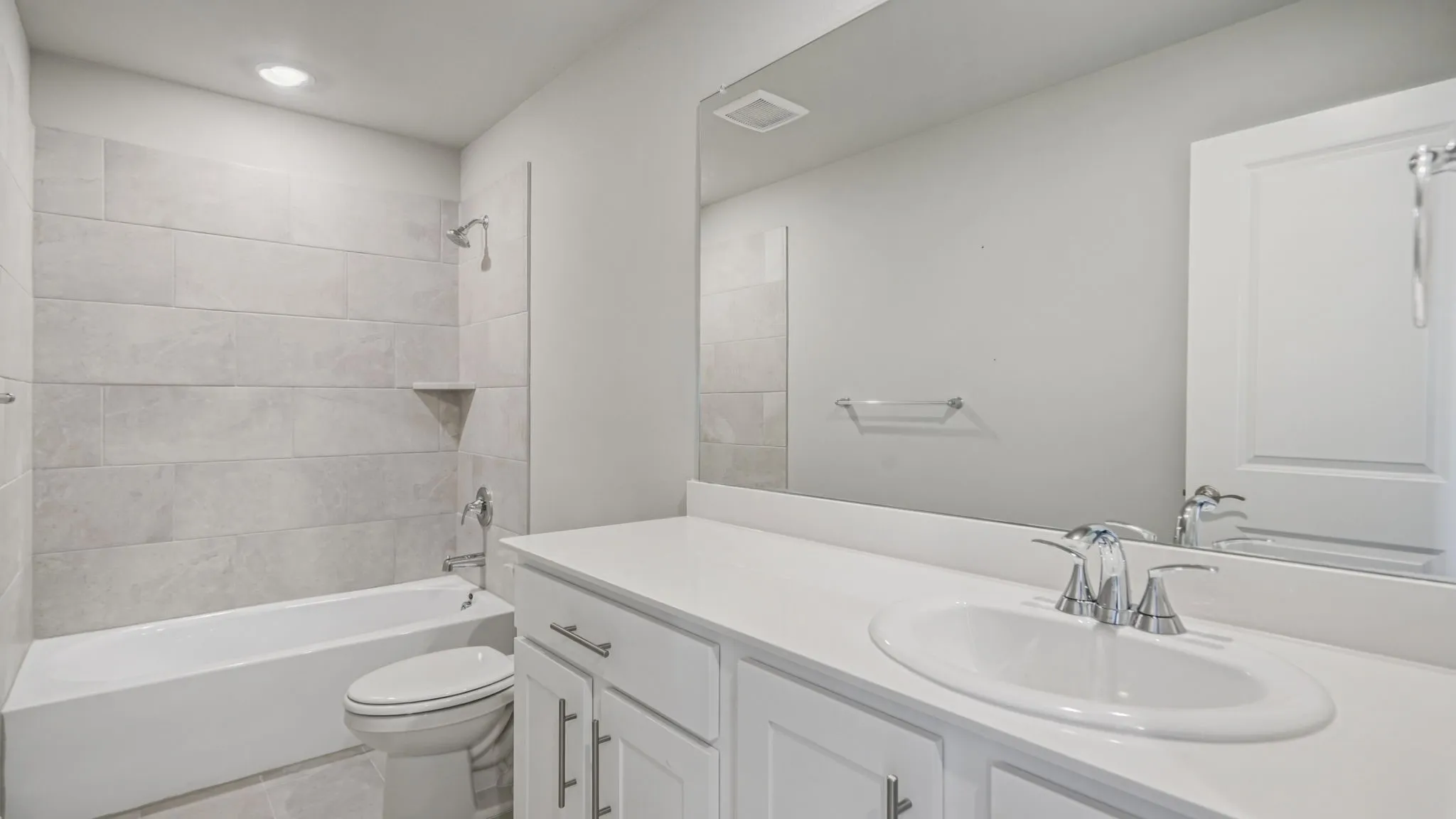 Photo is not of the actual home, but is an inspirational photo of builder’s model home and may depict options, furnishings, and/or decorator features that are not included.