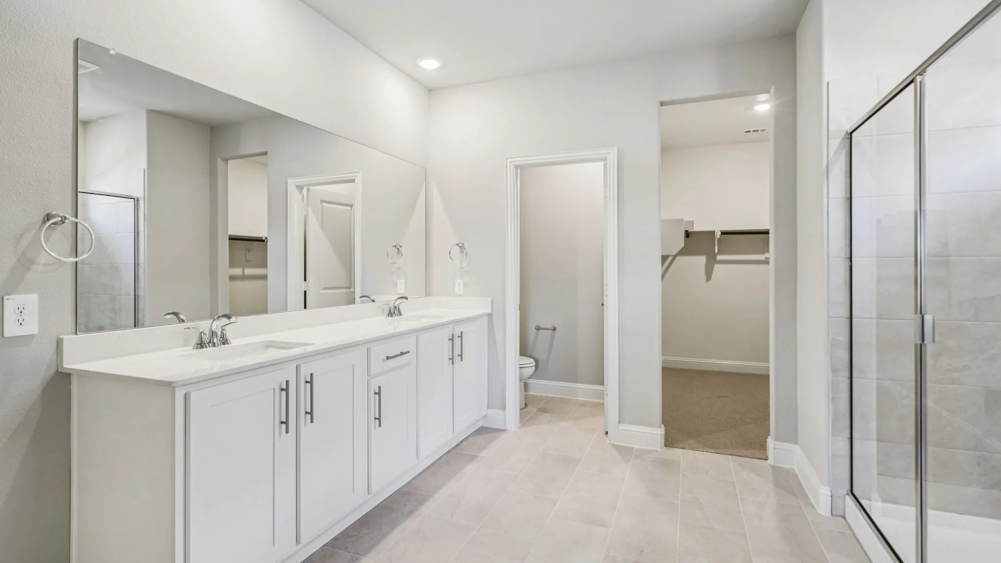 Photo is not of the actual home, but is an inspirational photo of builder’s model home and may depict options, furnishings, and/or decorator features that are not included.