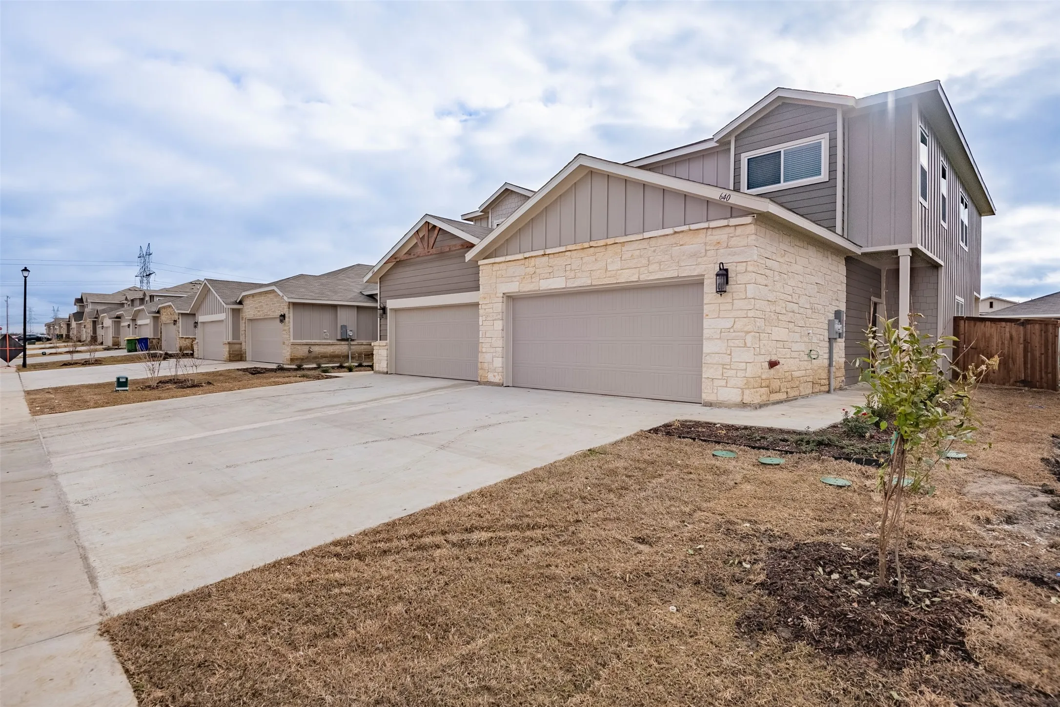 Duplex For Rent in Ellis County , 640 Wheatfield Drive, Venus, Texas 76084, 4 Bedroom, 3 Bathroom, 2 Garage spaces, 1,926 Sqft, built in 2023, mls#21312696, Real Estate Agent in Venus, Homes For Rent in Ellis county, Homes For Rent in Venus, Realtor in Venus Texas, Real Estate Brokerage Independent Realty Texas, Luminita Cordes Realtor