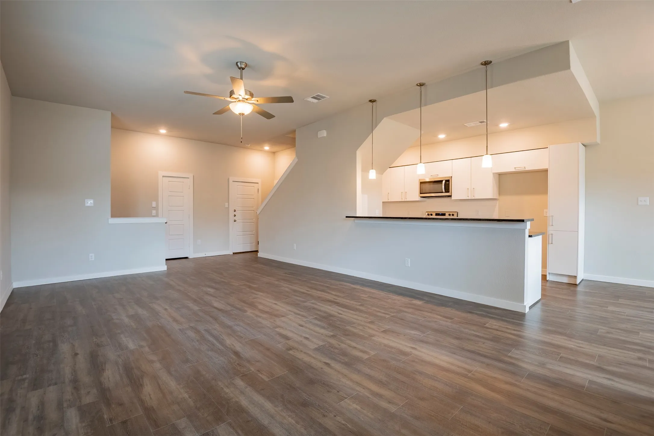 Duplex For Rent in Ellis County , 640 Wheatfield Drive, Venus, Texas 76084, 4 Bedroom, 3 Bathroom, 2 Garage spaces, 1,926 Sqft, built in 2023, mls#21312696, Real Estate Agent in Venus, Homes For Rent in Ellis county, Homes For Rent in Venus, Realtor in Venus Texas, Real Estate Brokerage Independent Realty Texas, Luminita Cordes Realtor