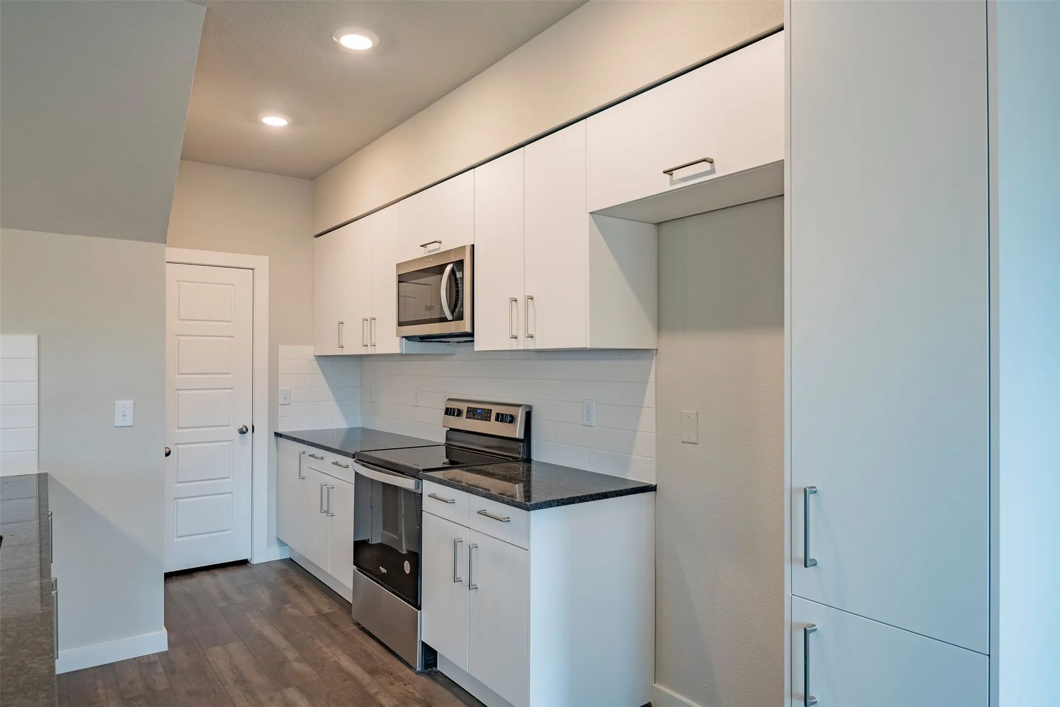 Duplex For Rent in Ellis County , 640 Wheatfield Drive, Venus, Texas 76084, 4 Bedroom, 3 Bathroom, 2 Garage spaces, 1,926 Sqft, built in 2023, mls#21312696, Real Estate Agent in Venus, Homes For Rent in Ellis county, Homes For Rent in Venus, Realtor in Venus Texas, Real Estate Brokerage Independent Realty Texas, Luminita Cordes Realtor