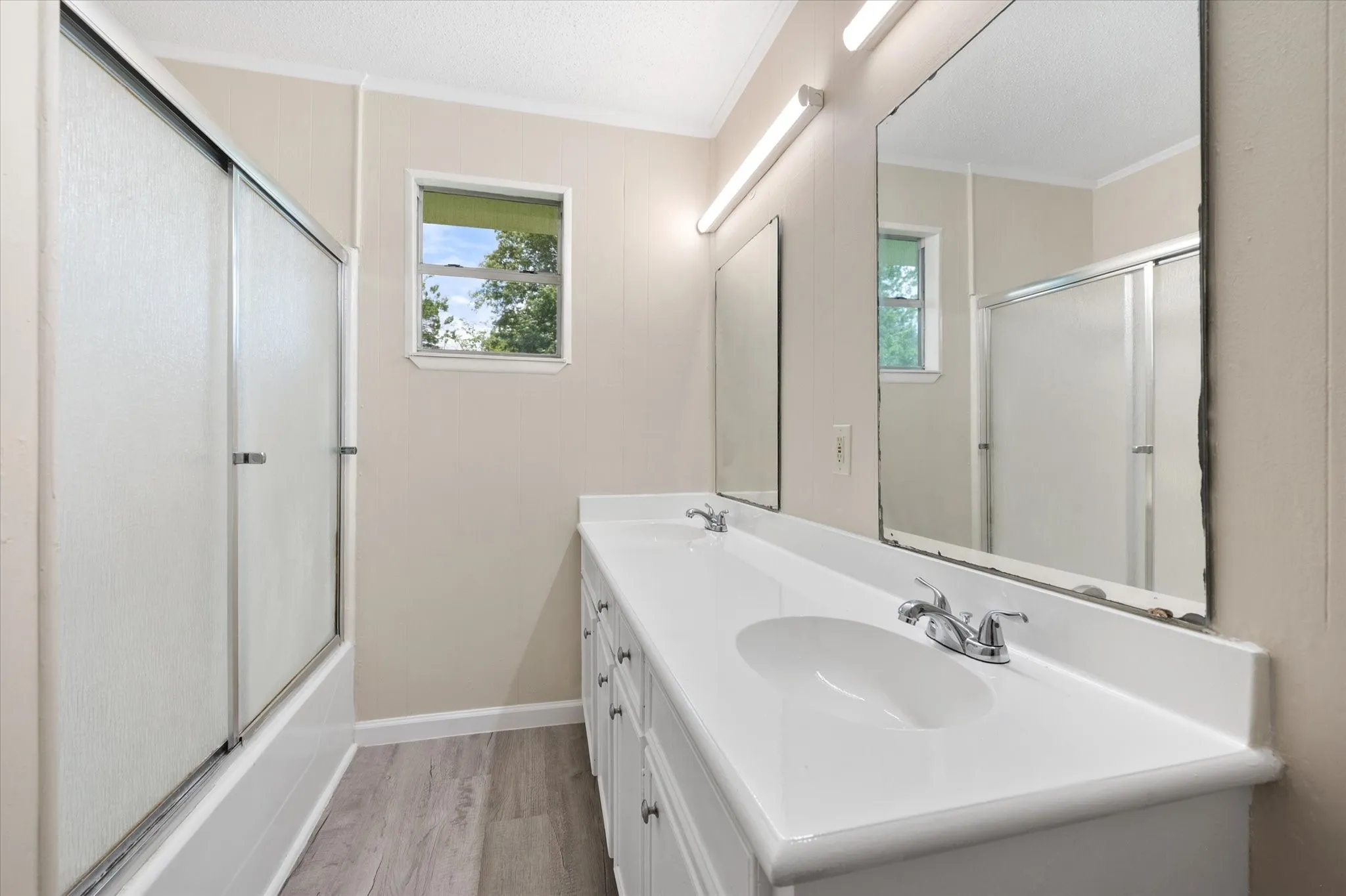 Single Family Residence For Sale in Navarro County , 5835 County Road 2091, Corsicana, Texas 75110, 5 Bedroom, 3 Bathroom, Garage spaces, 2,679 Sqft, built in 1979, mls#21301242, Real Estate Agent in Corsicana, Homes For Sale in Navarro county, Homes For Sale in Corsicana, Realtor in Corsicana Texas, Real Estate Brokerage Independent Realty Texas, Luminita Cordes Realtor