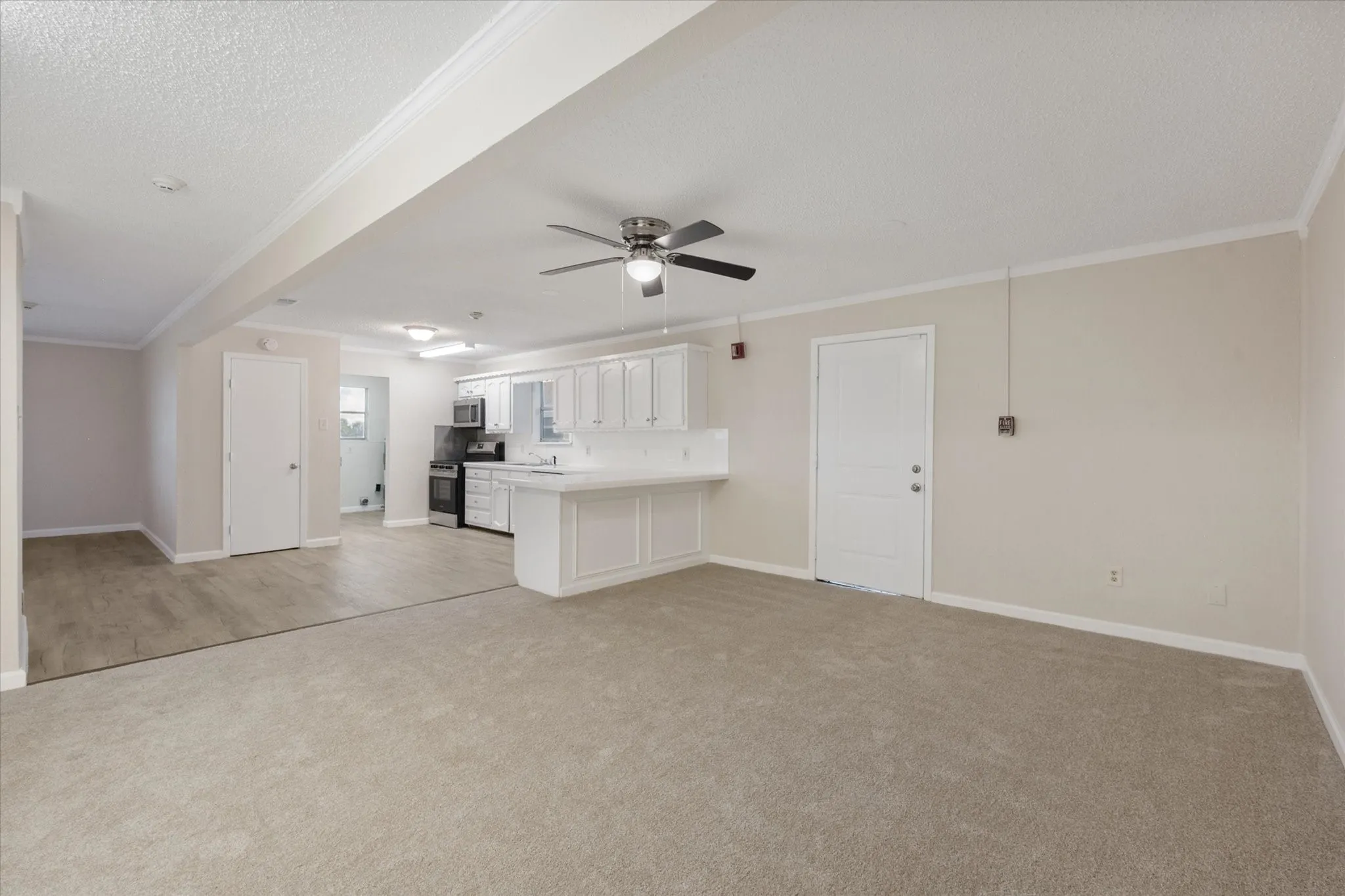 Single Family Residence For Sale in Navarro County , 5835 County Road 2091, Corsicana, Texas 75110, 5 Bedroom, 3 Bathroom, Garage spaces, 2,679 Sqft, built in 1979, mls#21301242, Real Estate Agent in Corsicana, Homes For Sale in Navarro county, Homes For Sale in Corsicana, Realtor in Corsicana Texas, Real Estate Brokerage Independent Realty Texas, Luminita Cordes Realtor