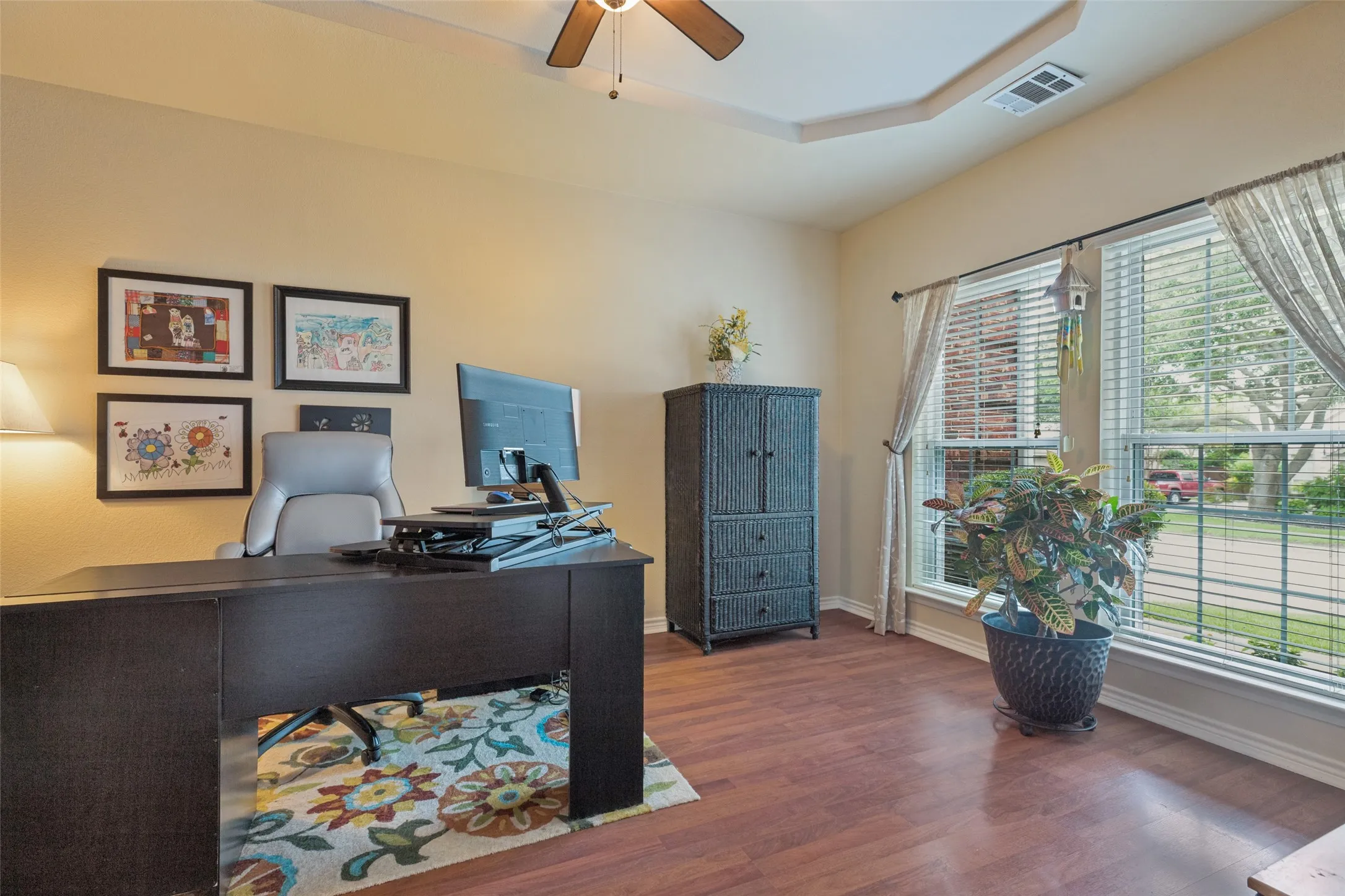 Single Family Residence For Sale in Collin County , 2716 Parkside Lane, Mc Kinney, Texas 75072, 5 Bedroom, 4 Bathroom, 2 Garage spaces, 3,527 Sqft, built in 1999, mls#21312139, Real Estate Agent in Mc Kinney, Homes For Sale in Collin county, Homes For Sale in Mc Kinney, Realtor in Mc Kinney Texas, Real Estate Brokerage Independent Realty Texas, Luminita Cordes Realtor