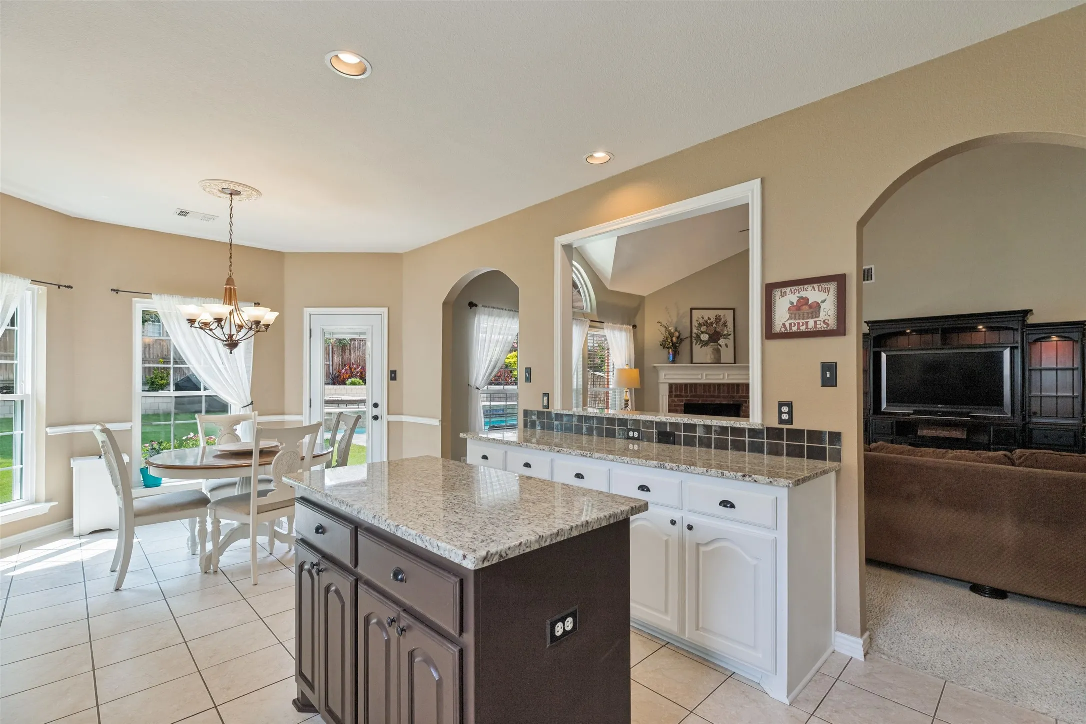 Single Family Residence For Sale in Collin County , 2716 Parkside Lane, Mc Kinney, Texas 75072, 5 Bedroom, 4 Bathroom, 2 Garage spaces, 3,527 Sqft, built in 1999, mls#21312139, Real Estate Agent in Mc Kinney, Homes For Sale in Collin county, Homes For Sale in Mc Kinney, Realtor in Mc Kinney Texas, Real Estate Brokerage Independent Realty Texas, Luminita Cordes Realtor