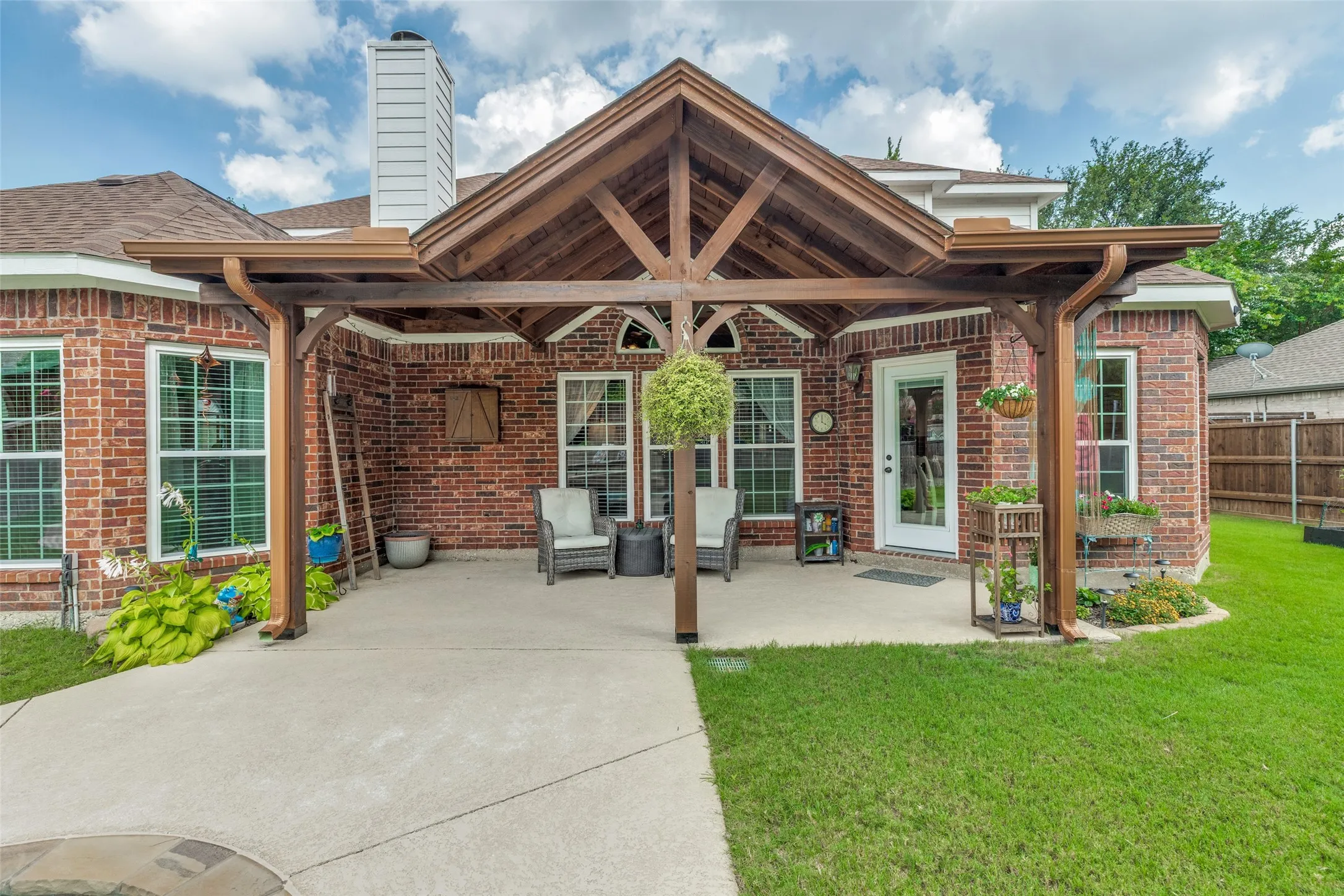 Single Family Residence For Sale in Collin County , 2716 Parkside Lane, Mc Kinney, Texas 75072, 5 Bedroom, 4 Bathroom, 2 Garage spaces, 3,527 Sqft, built in 1999, mls#21312139, Real Estate Agent in Mc Kinney, Homes For Sale in Collin county, Homes For Sale in Mc Kinney, Realtor in Mc Kinney Texas, Real Estate Brokerage Independent Realty Texas, Luminita Cordes Realtor