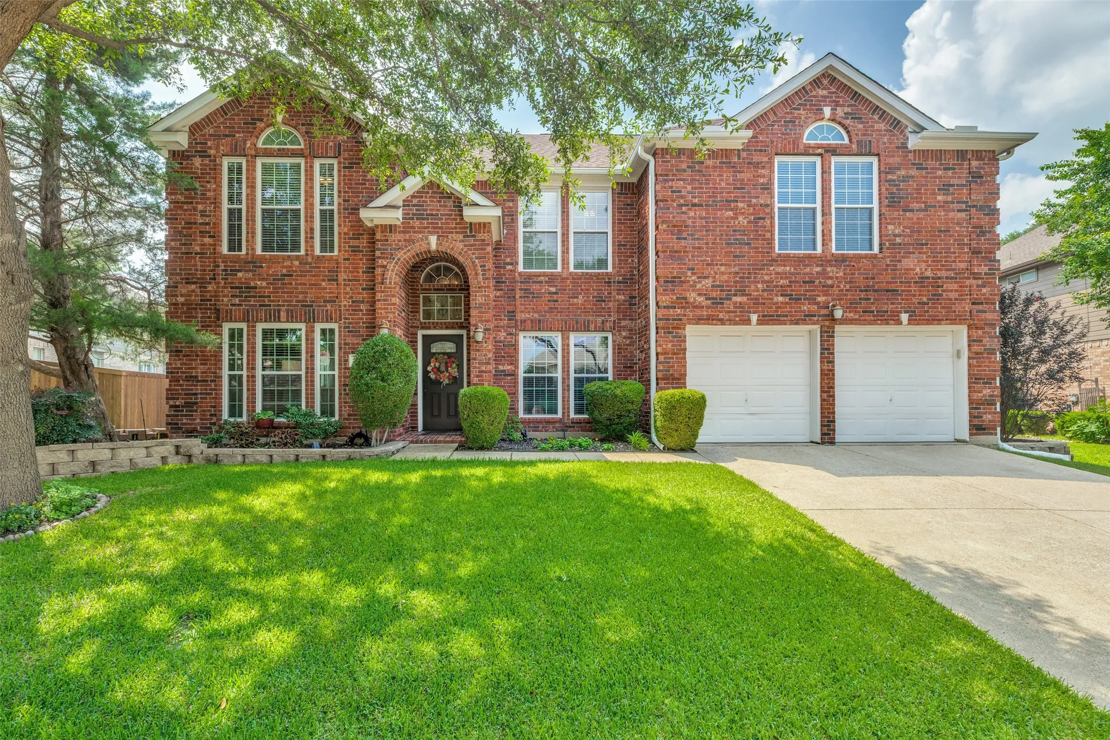 Single Family Residence For Sale in Collin County , 2716 Parkside Lane, Mc Kinney, Texas 75072, 5 Bedroom, 4 Bathroom, 2 Garage spaces, 3,527 Sqft, built in 1999, mls#21312139, Real Estate Agent in Mc Kinney, Homes For Sale in Collin county, Homes For Sale in Mc Kinney, Realtor in Mc Kinney Texas, Real Estate Brokerage Independent Realty Texas, Luminita Cordes Realtor