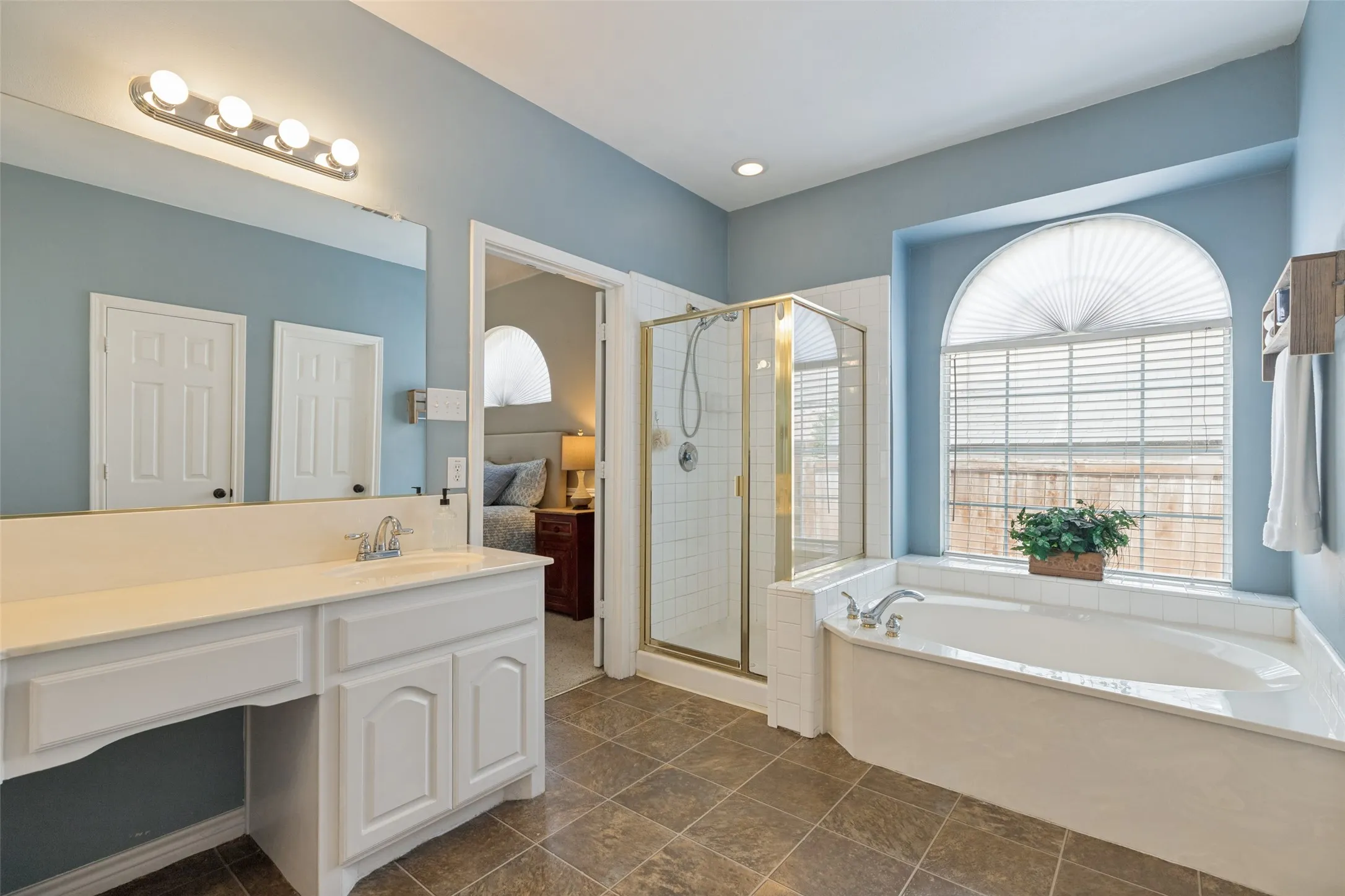 Single Family Residence For Sale in Collin County , 2716 Parkside Lane, Mc Kinney, Texas 75072, 5 Bedroom, 4 Bathroom, 2 Garage spaces, 3,527 Sqft, built in 1999, mls#21312139, Real Estate Agent in Mc Kinney, Homes For Sale in Collin county, Homes For Sale in Mc Kinney, Realtor in Mc Kinney Texas, Real Estate Brokerage Independent Realty Texas, Luminita Cordes Realtor