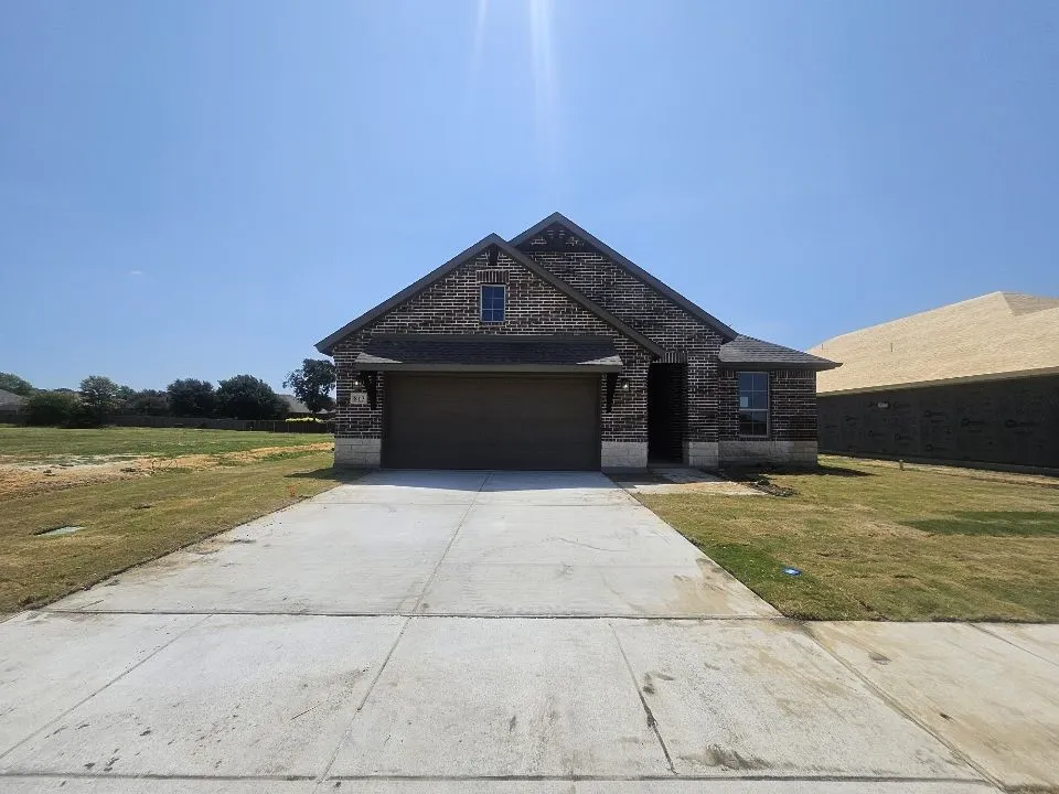 Single Family Residence For Sale in Ellis County , 813 Silverleaf Drive, Ennis, Texas 75119, 4 Bedroom, 2 Bathroom, 2 Garage spaces, 1,939 Sqft, built in 2026, mls#21312709, Real Estate Agent in Ennis, Homes For Sale in Ellis county, Homes For Sale in Ennis, Realtor in Ennis Texas, Real Estate Brokerage Independent Realty Texas, Luminita Cordes Realtor