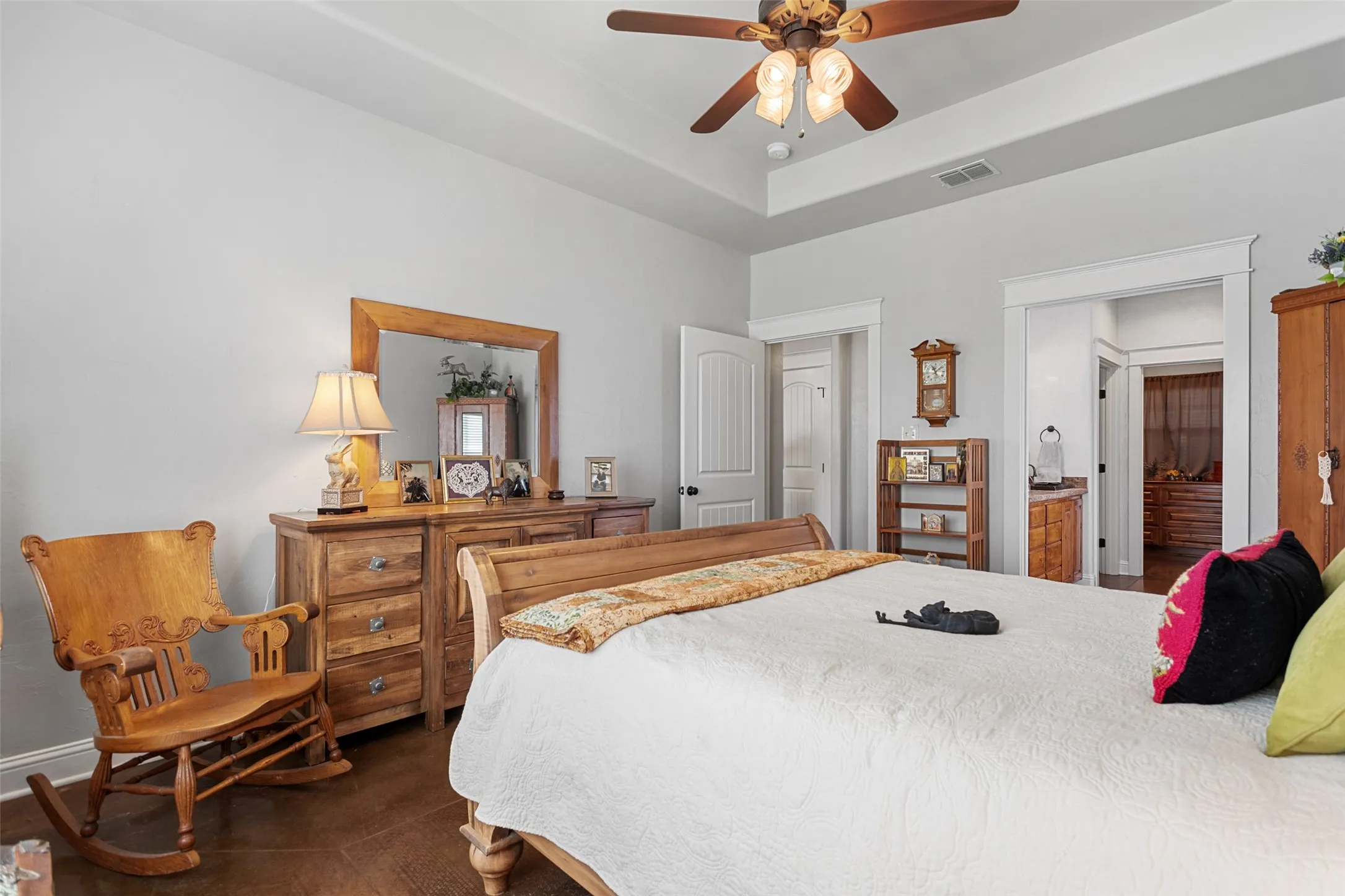 Single Family Residence For Sale in Smith County , 1505 Lucy Circle, Lindale, Texas 75771, 3 Bedroom, 2 Bathroom, 1 Garage spaces, 1,860 Sqft, built in 2012, mls#21312711, Real Estate Agent in Lindale, Homes For Sale in Smith county, Homes For Sale in Lindale, Realtor in Lindale Texas, Real Estate Brokerage Independent Realty Texas, Luminita Cordes Realtor