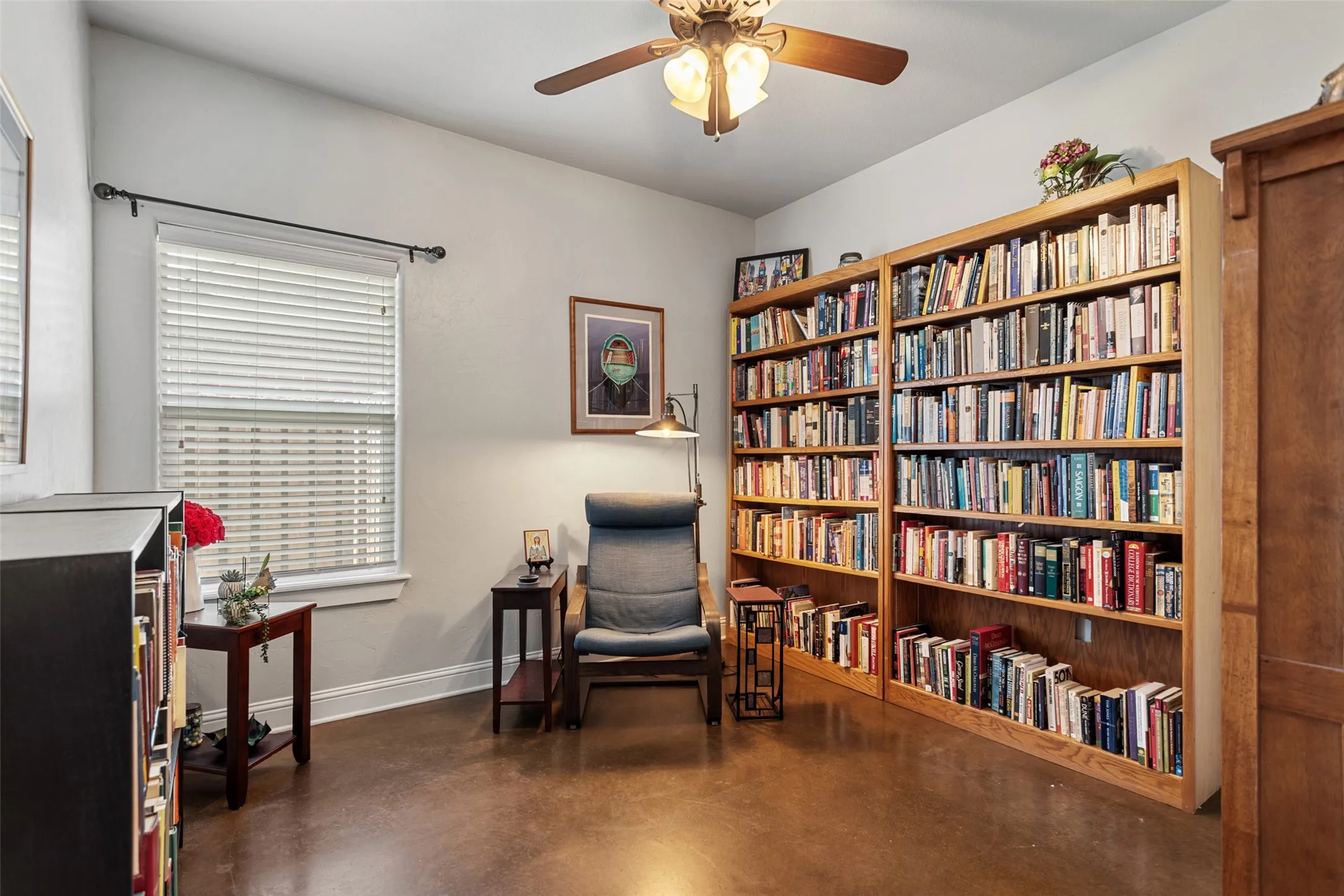 Single Family Residence For Sale in Smith County , 1505 Lucy Circle, Lindale, Texas 75771, 3 Bedroom, 2 Bathroom, 1 Garage spaces, 1,860 Sqft, built in 2012, mls#21312711, Real Estate Agent in Lindale, Homes For Sale in Smith county, Homes For Sale in Lindale, Realtor in Lindale Texas, Real Estate Brokerage Independent Realty Texas, Luminita Cordes Realtor