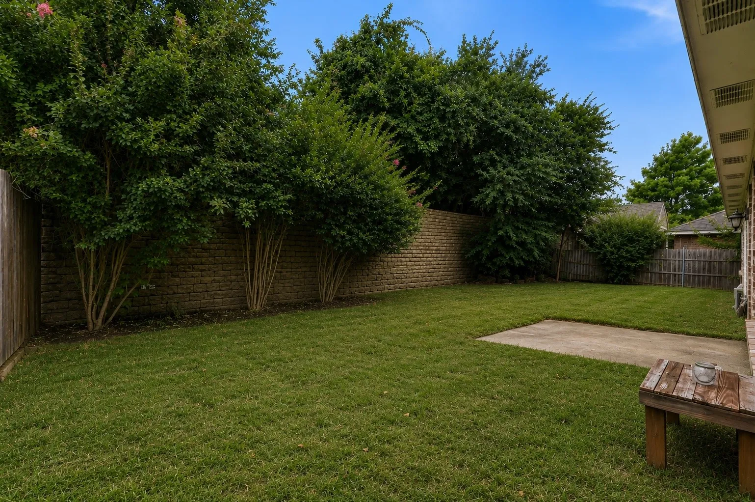 Single Family Residence For Sale in Tarrant County , 5002 Bayberry Drive, Arlington, Texas 76017, 3 Bedroom, 2 Bathroom, 2 Garage spaces, 1,775 Sqft, built in 2002, mls#21303978, Real Estate Agent in Arlington, Homes For Sale in Tarrant county, Homes For Sale in Arlington, Realtor in Arlington Texas, Real Estate Brokerage Independent Realty Texas, Luminita Cordes Realtor