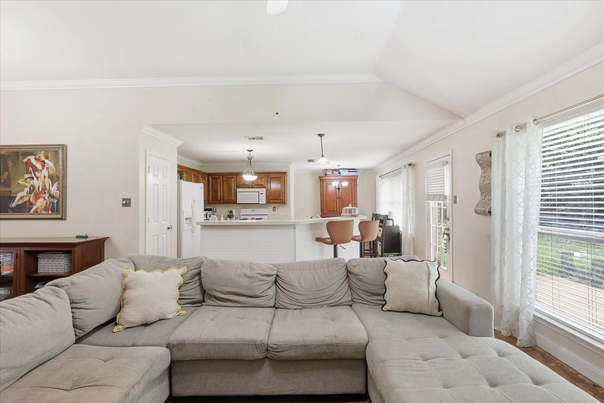 Single Family Residence For Sale in Tarrant County , 5002 Bayberry Drive, Arlington, Texas 76017, 3 Bedroom, 2 Bathroom, 2 Garage spaces, 1,775 Sqft, built in 2002, mls#21303978, Real Estate Agent in Arlington, Homes For Sale in Tarrant county, Homes For Sale in Arlington, Realtor in Arlington Texas, Real Estate Brokerage Independent Realty Texas, Luminita Cordes Realtor