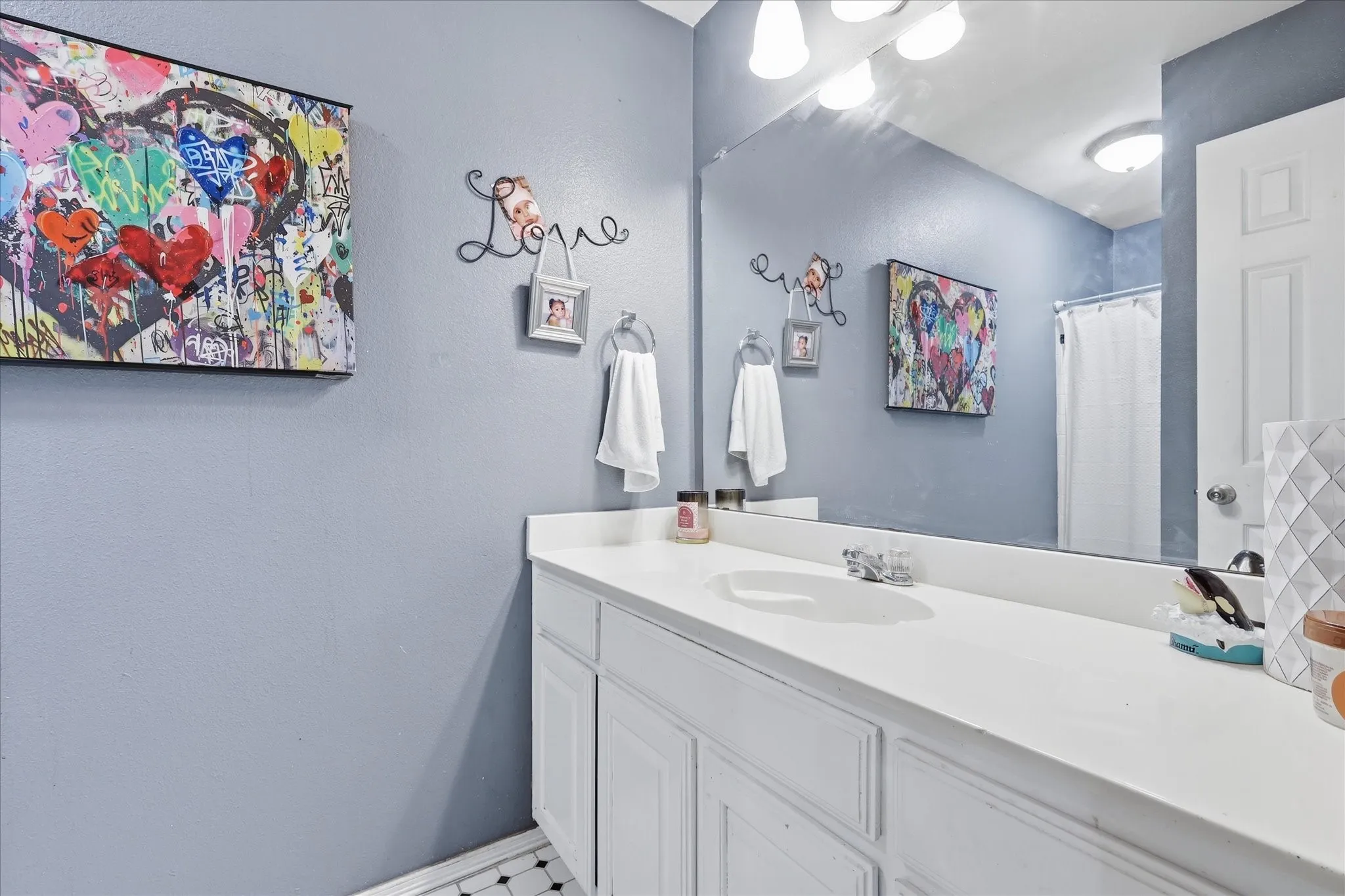 Single Family Residence For Sale in Tarrant County , 5002 Bayberry Drive, Arlington, Texas 76017, 3 Bedroom, 2 Bathroom, 2 Garage spaces, 1,775 Sqft, built in 2002, mls#21303978, Real Estate Agent in Arlington, Homes For Sale in Tarrant county, Homes For Sale in Arlington, Realtor in Arlington Texas, Real Estate Brokerage Independent Realty Texas, Luminita Cordes Realtor