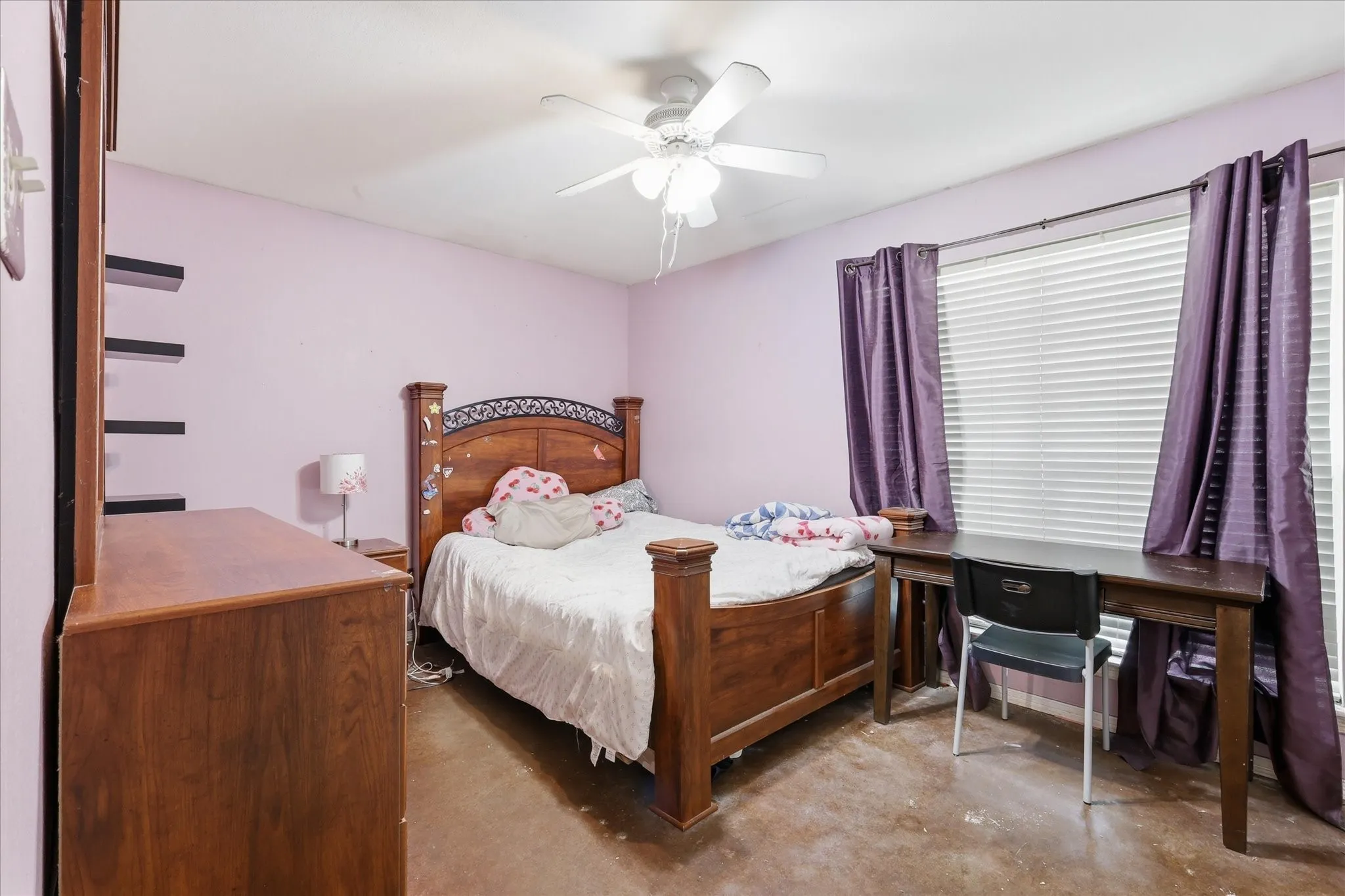 Single Family Residence For Sale in Tarrant County , 5002 Bayberry Drive, Arlington, Texas 76017, 3 Bedroom, 2 Bathroom, 2 Garage spaces, 1,775 Sqft, built in 2002, mls#21303978, Real Estate Agent in Arlington, Homes For Sale in Tarrant county, Homes For Sale in Arlington, Realtor in Arlington Texas, Real Estate Brokerage Independent Realty Texas, Luminita Cordes Realtor
