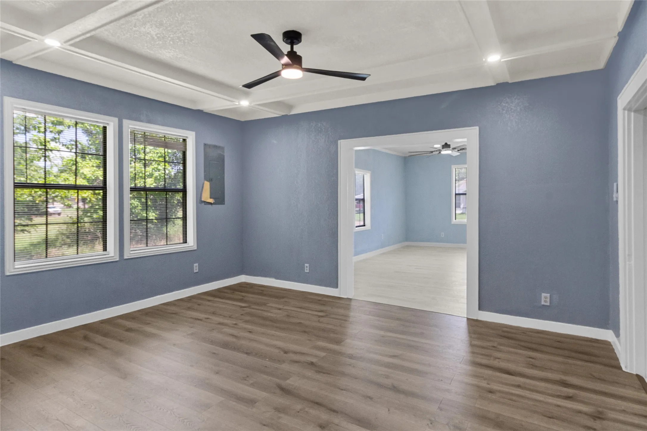 Single Family Residence For Sale in Limestone County , 812 E Sumpter, Mexia, Texas 76667, 4 Bedroom, 2 Bathroom, Garage spaces, 1,956 Sqft, built in 1926, mls#21309579, Real Estate Agent in Mexia, Homes For Sale in Limestone county, Homes For Sale in Mexia, Realtor in Mexia Texas, Real Estate Brokerage Independent Realty Texas, Luminita Cordes Realtor