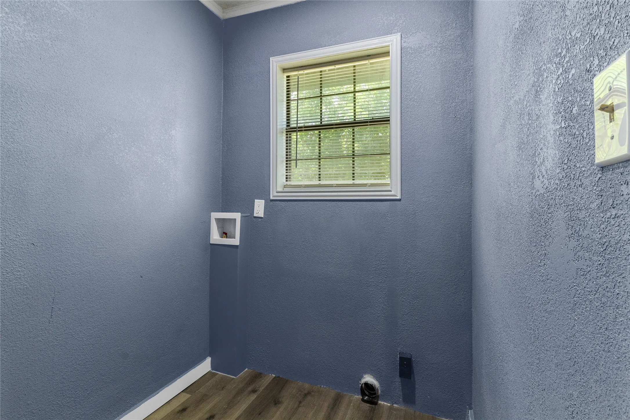 Single Family Residence For Sale in Limestone County , 812 E Sumpter, Mexia, Texas 76667, 4 Bedroom, 2 Bathroom, Garage spaces, 1,956 Sqft, built in 1926, mls#21309579, Real Estate Agent in Mexia, Homes For Sale in Limestone county, Homes For Sale in Mexia, Realtor in Mexia Texas, Real Estate Brokerage Independent Realty Texas, Luminita Cordes Realtor