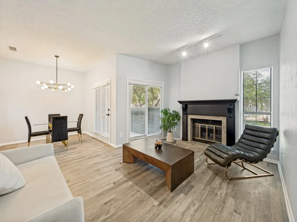 Condominium For Sale in Tarrant County , 1200 Riverchase Lane 125, Arlington, Texas 76011, 2 Bedroom, 2 Bathroom, 1 Garage spaces, 939 Sqft, built in 1983, mls#21312568, Real Estate Agent in Arlington, Homes For Sale in Tarrant county, Homes For Sale in Arlington, Realtor in Arlington Texas, Real Estate Brokerage Independent Realty Texas, Luminita Cordes Realtor