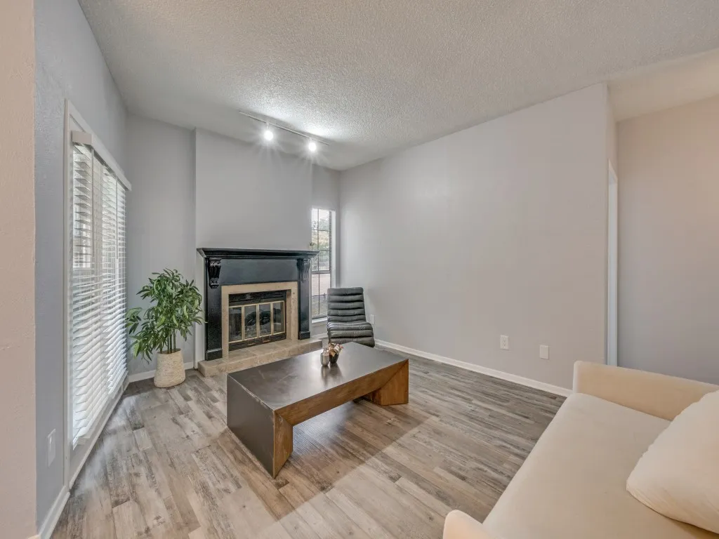 Condominium For Sale in Tarrant County , 1200 Riverchase Lane 125, Arlington, Texas 76011, 2 Bedroom, 2 Bathroom, 1 Garage spaces, 939 Sqft, built in 1983, mls#21312568, Real Estate Agent in Arlington, Homes For Sale in Tarrant county, Homes For Sale in Arlington, Realtor in Arlington Texas, Real Estate Brokerage Independent Realty Texas, Luminita Cordes Realtor