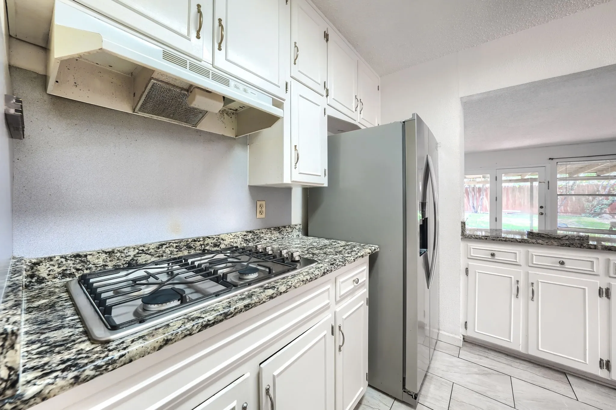Single Family Residence For Sale in Tarrant County , 821 Prestwick Street, Bedford, Texas 76022, 3 Bedroom, 2 Bathroom, 2 Garage spaces, 1,390 Sqft, built in 1968, mls#21311104, Real Estate Agent in Bedford, Homes For Sale in Tarrant county, Homes For Sale in Bedford, Realtor in Bedford Texas, Real Estate Brokerage Independent Realty Texas, Luminita Cordes Realtor