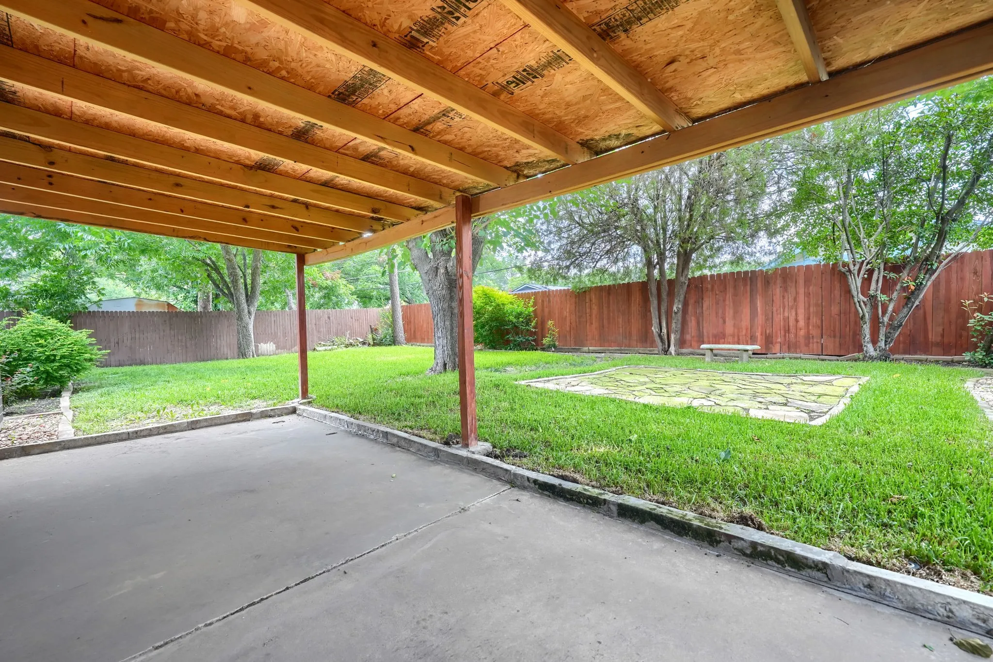 Single Family Residence For Sale in Tarrant County , 821 Prestwick Street, Bedford, Texas 76022, 3 Bedroom, 2 Bathroom, 2 Garage spaces, 1,390 Sqft, built in 1968, mls#21311104, Real Estate Agent in Bedford, Homes For Sale in Tarrant county, Homes For Sale in Bedford, Realtor in Bedford Texas, Real Estate Brokerage Independent Realty Texas, Luminita Cordes Realtor