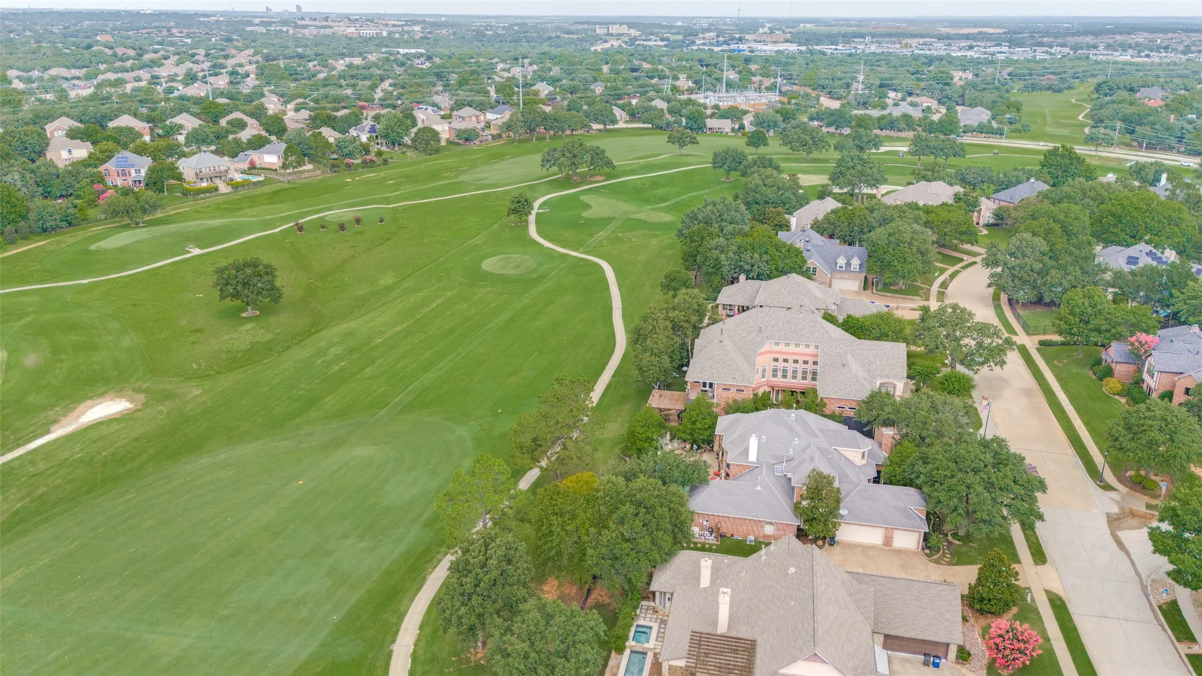 Single Family Residence For Sale in Denton County , 1634 Oak Ridge Drive, Corinth, Texas 76210, 4 Bedroom, 7 Bathroom, 4 Garage spaces, 8,108 Sqft, built in 2003, mls#21312408, Real Estate Agent in Corinth, Homes For Sale in Denton county, Homes For Sale in Corinth, Realtor in Corinth Texas, Real Estate Brokerage Independent Realty Texas, Luminita Cordes Realtor