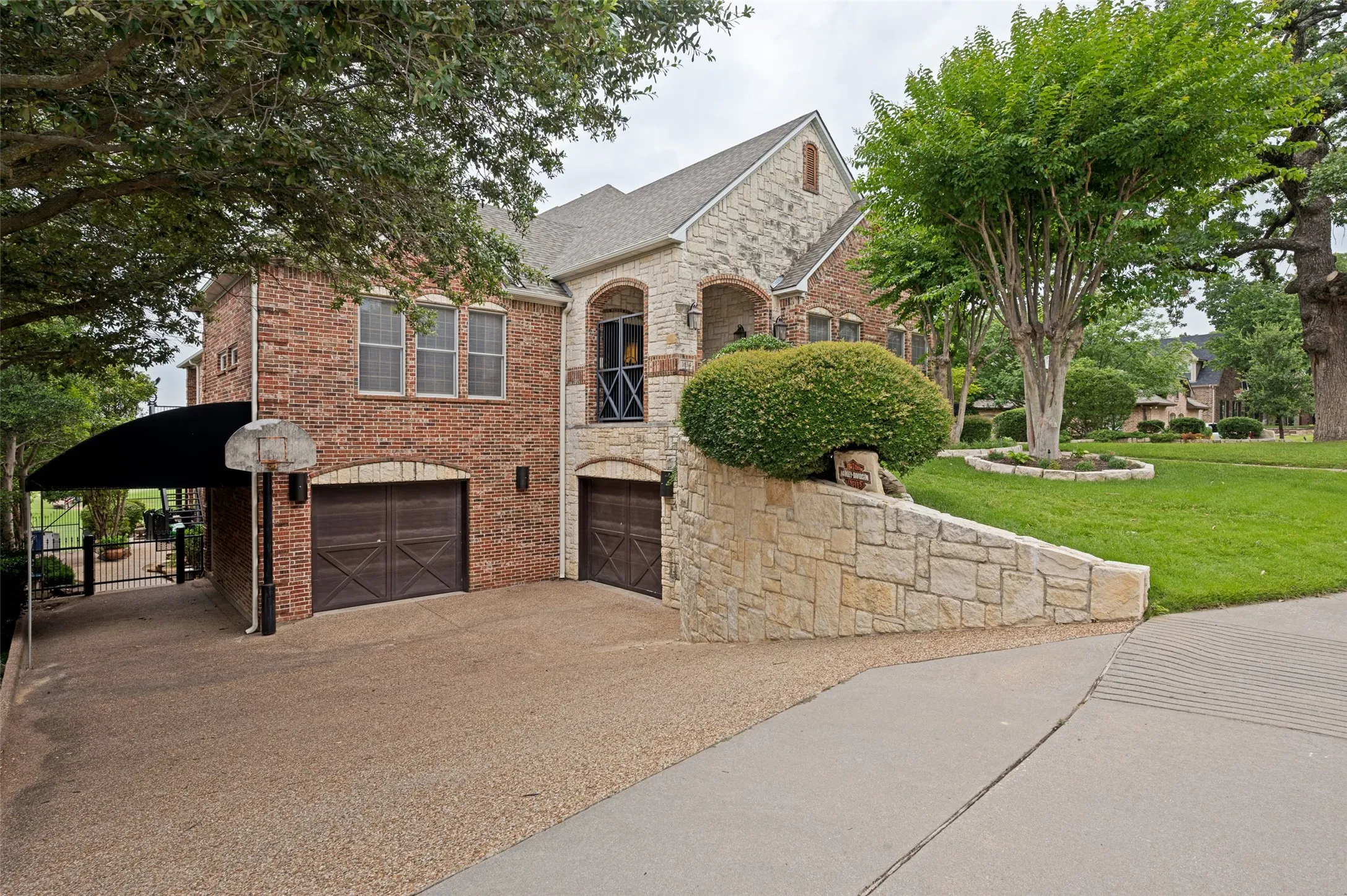 Single Family Residence For Sale in Denton County , 1634 Oak Ridge Drive, Corinth, Texas 76210, 4 Bedroom, 7 Bathroom, 4 Garage spaces, 8,108 Sqft, built in 2003, mls#21312408, Real Estate Agent in Corinth, Homes For Sale in Denton county, Homes For Sale in Corinth, Realtor in Corinth Texas, Real Estate Brokerage Independent Realty Texas, Luminita Cordes Realtor