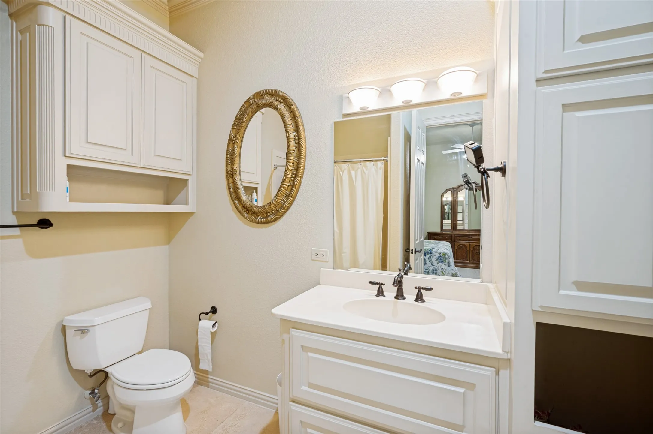 Single Family Residence For Sale in Denton County , 1634 Oak Ridge Drive, Corinth, Texas 76210, 4 Bedroom, 7 Bathroom, 4 Garage spaces, 8,108 Sqft, built in 2003, mls#21312408, Real Estate Agent in Corinth, Homes For Sale in Denton county, Homes For Sale in Corinth, Realtor in Corinth Texas, Real Estate Brokerage Independent Realty Texas, Luminita Cordes Realtor